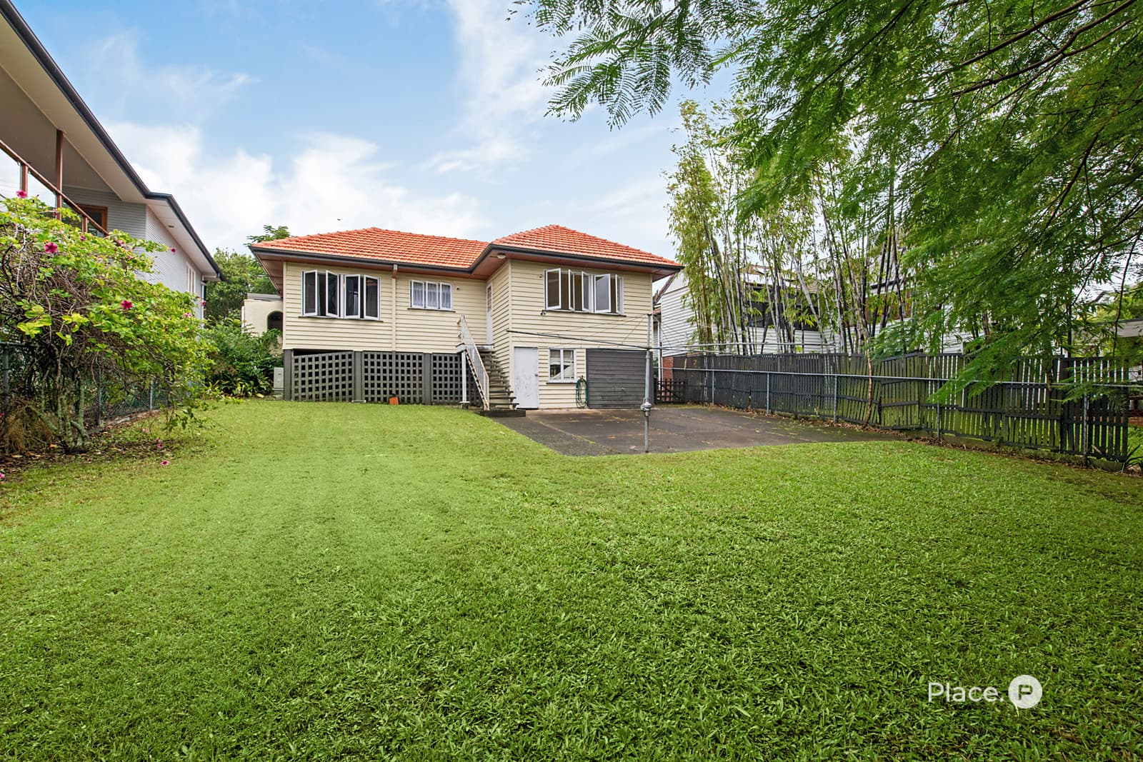 12 Faraday Street, Camp Hill — photo 1 of 5