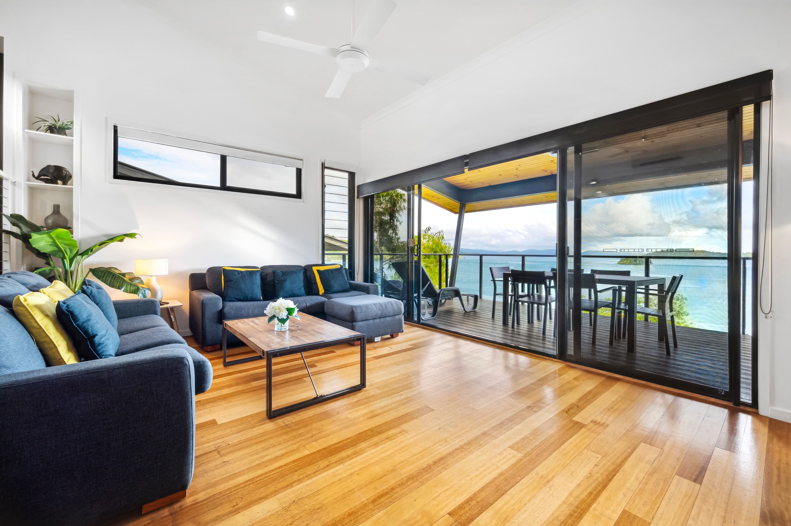 Shorelines 33/5 Acacia Drive, Hamilton Island — photo 1 of 5