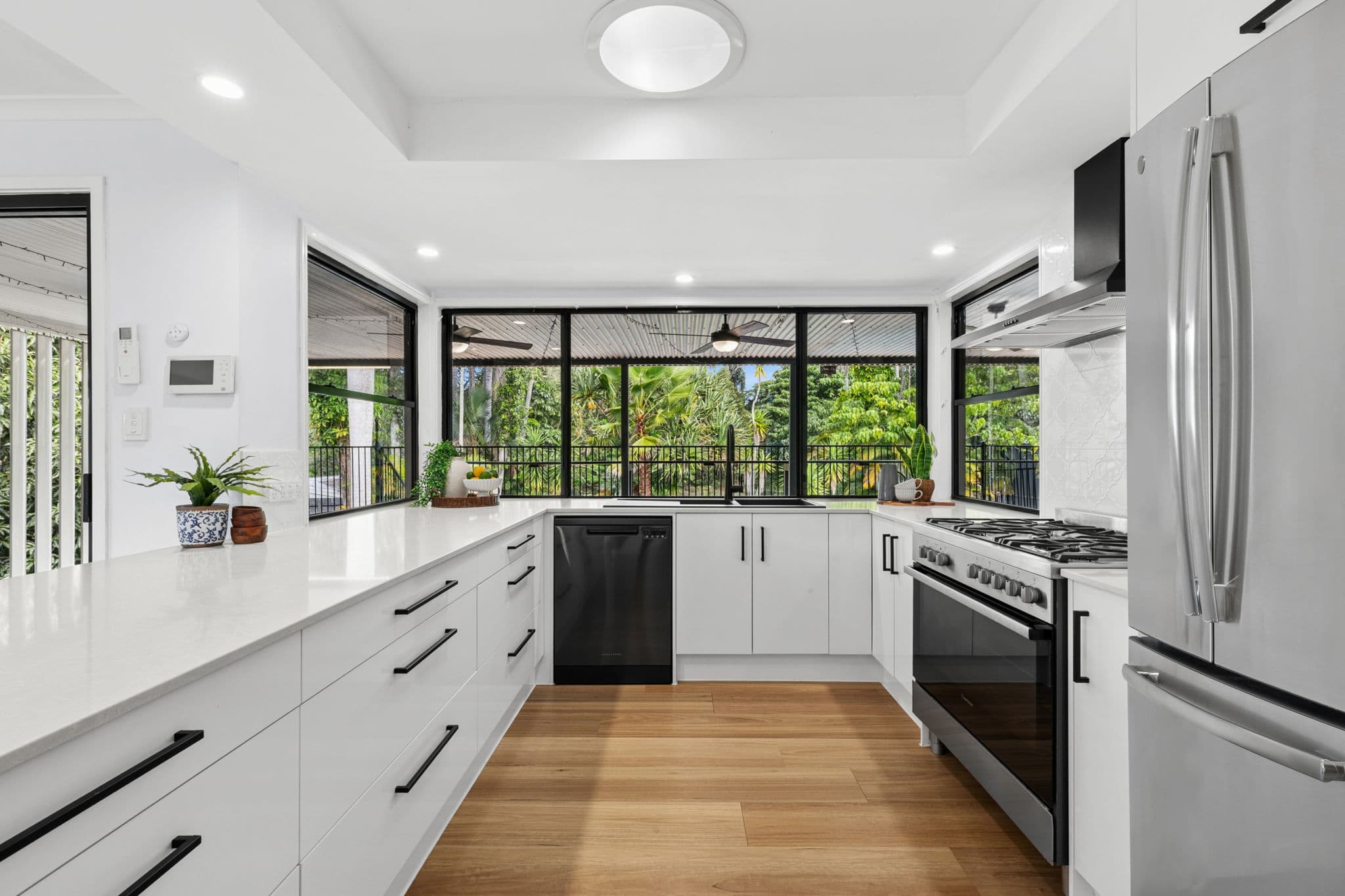 84 Thompson Road, Beerwah — photo 1 of 5