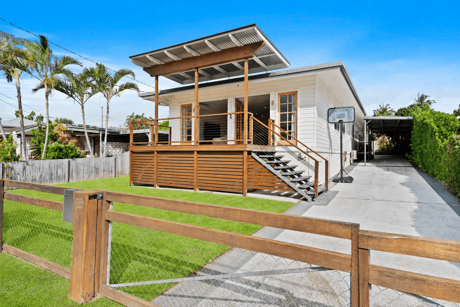 12 Chandos Street, Wynnum West — photo 1 of 5