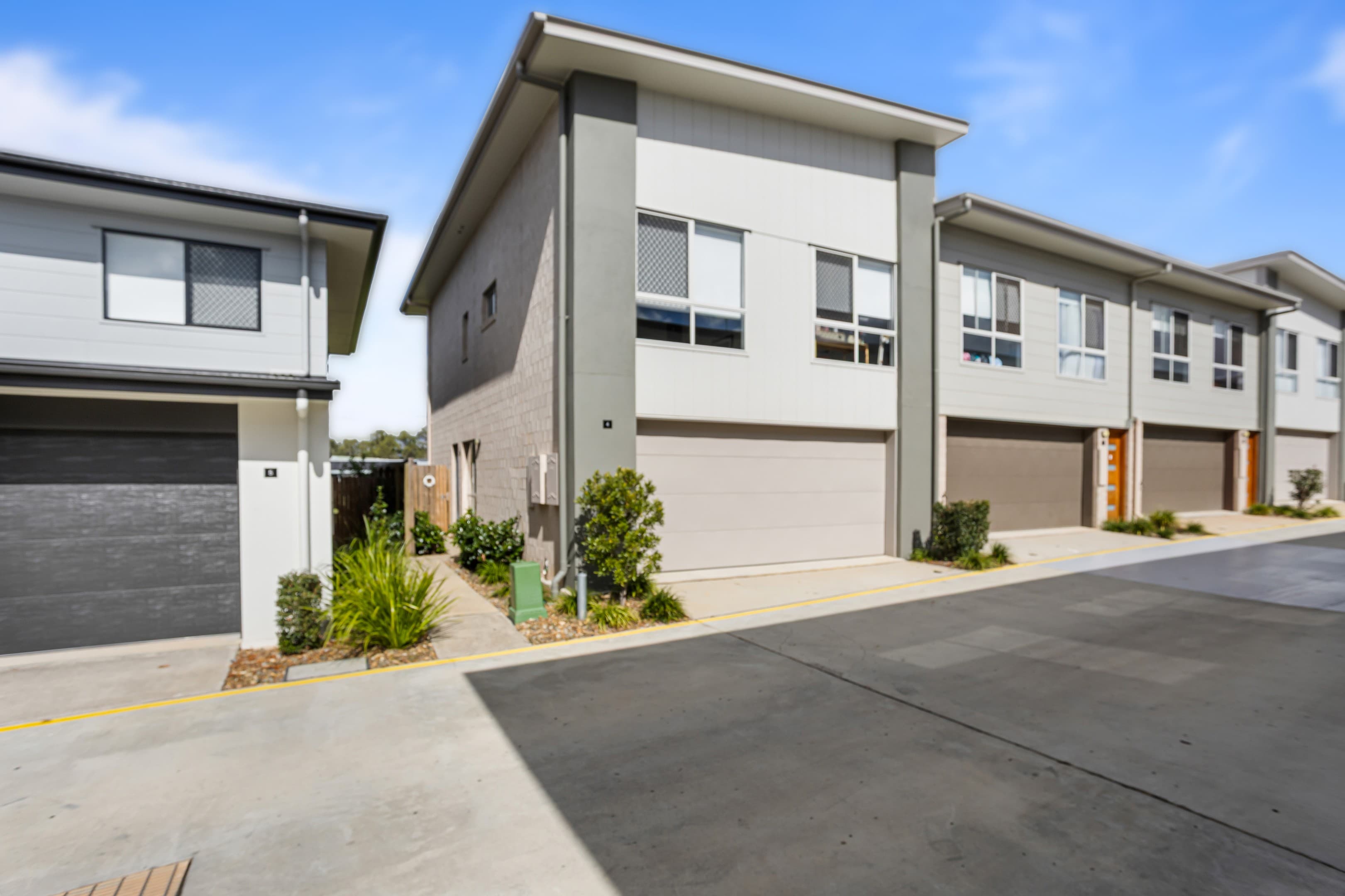 4/2 Sienna Drive, Morayfield — photo 1 of 5