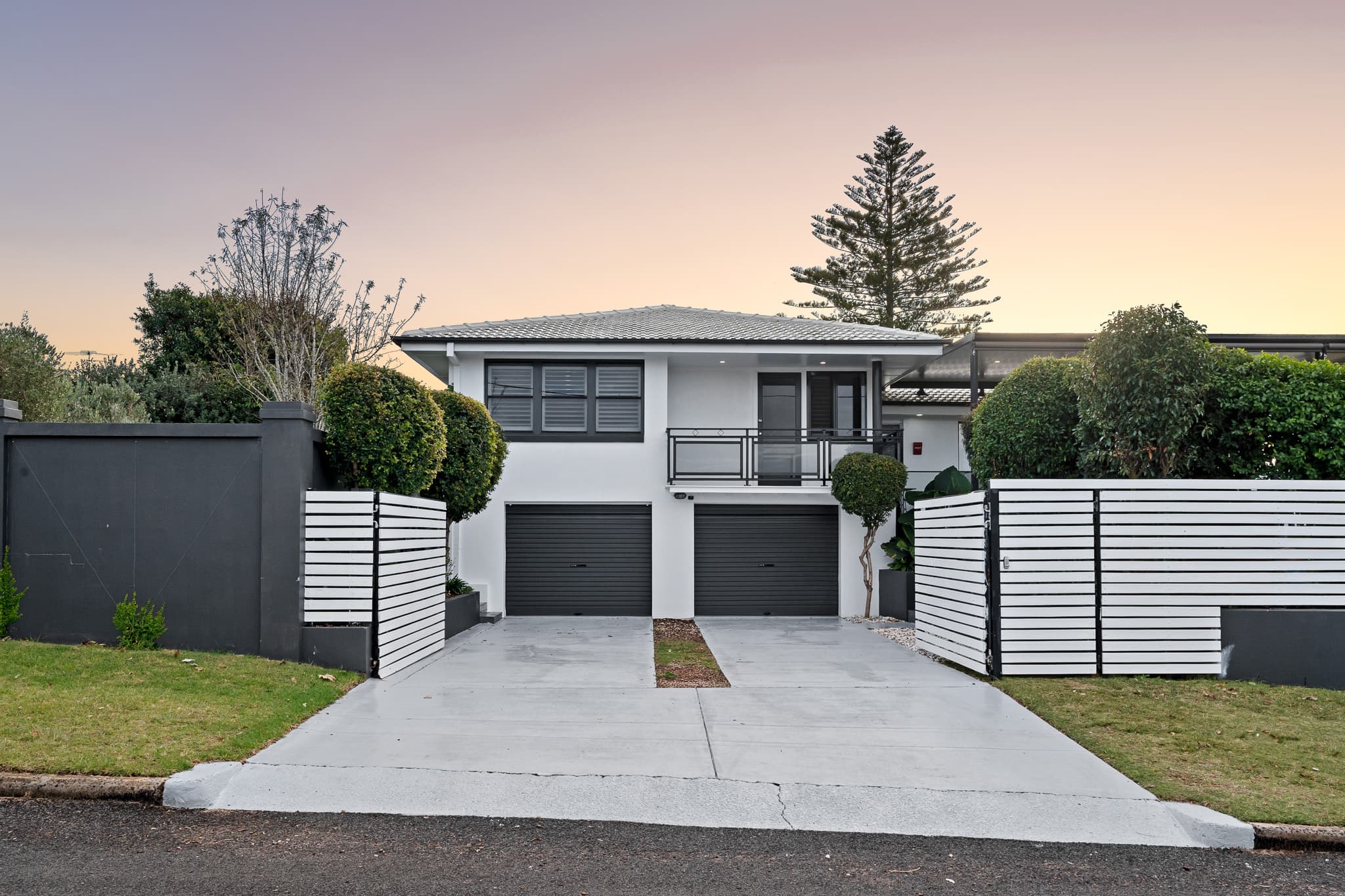 28 Loch Street, Centenary Heights — photo 1 of 5