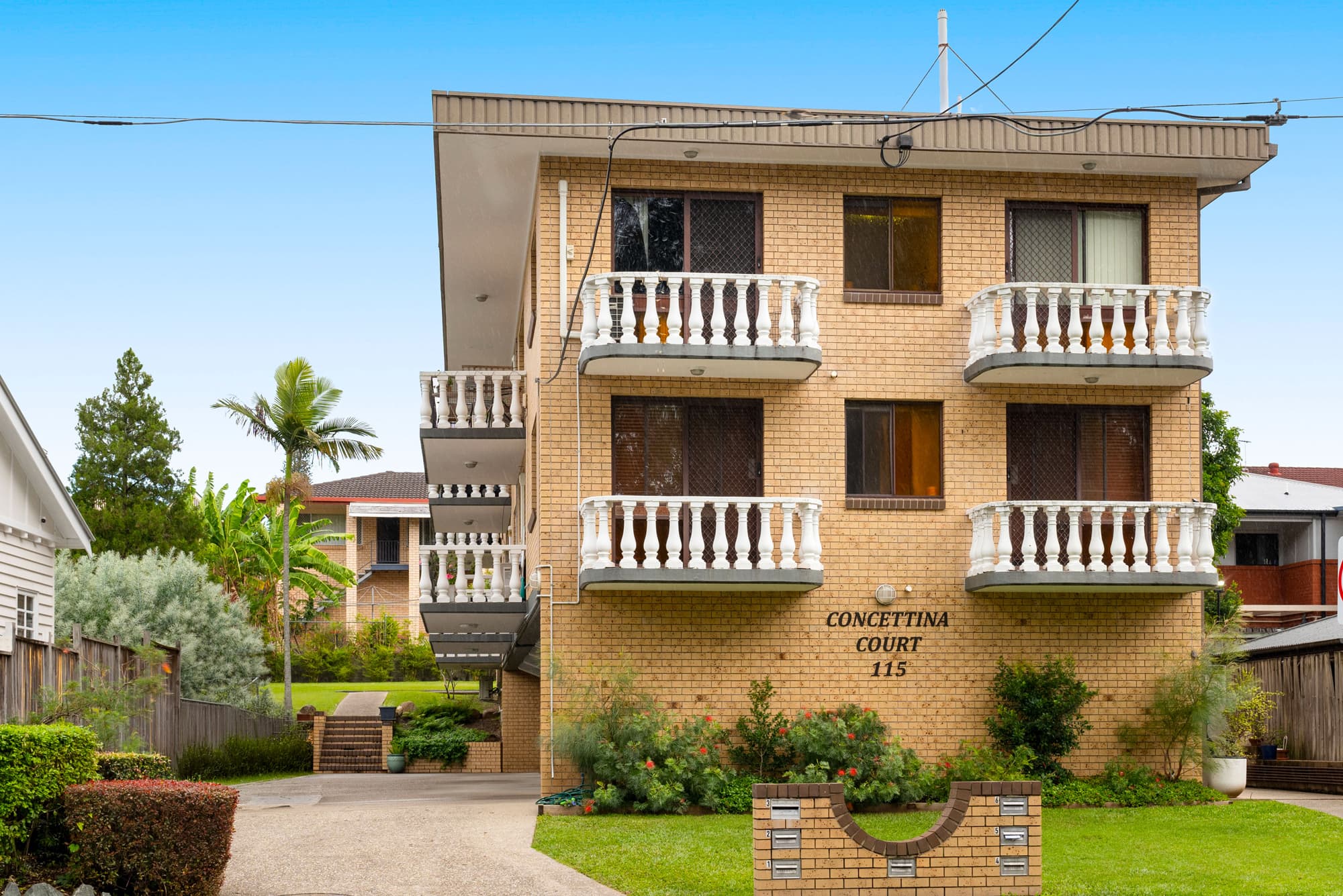 4/115 Leicester Street, Coorparoo — photo 1 of 5