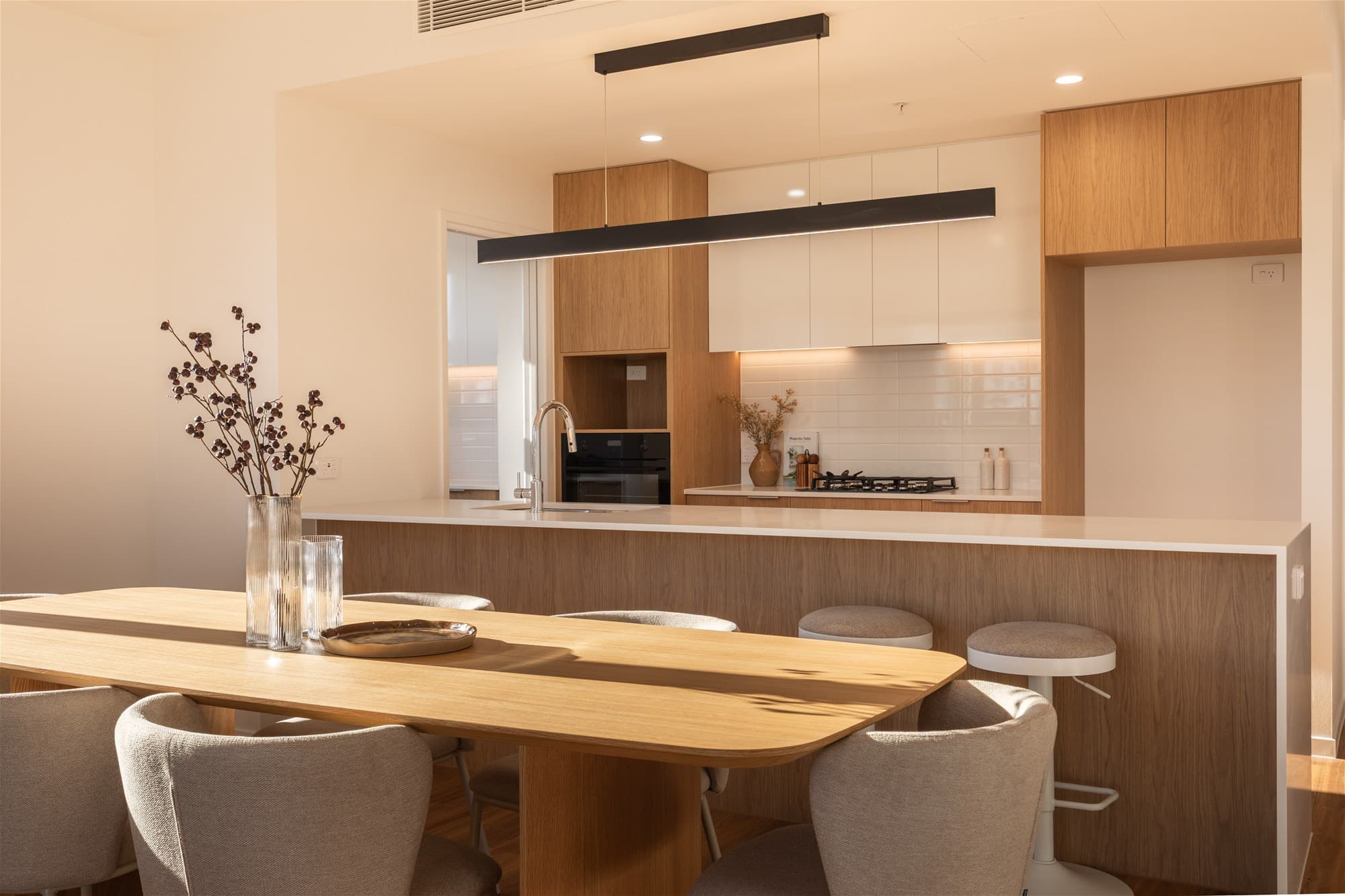 99 Address available on request, Toowong — photo 1 of 5