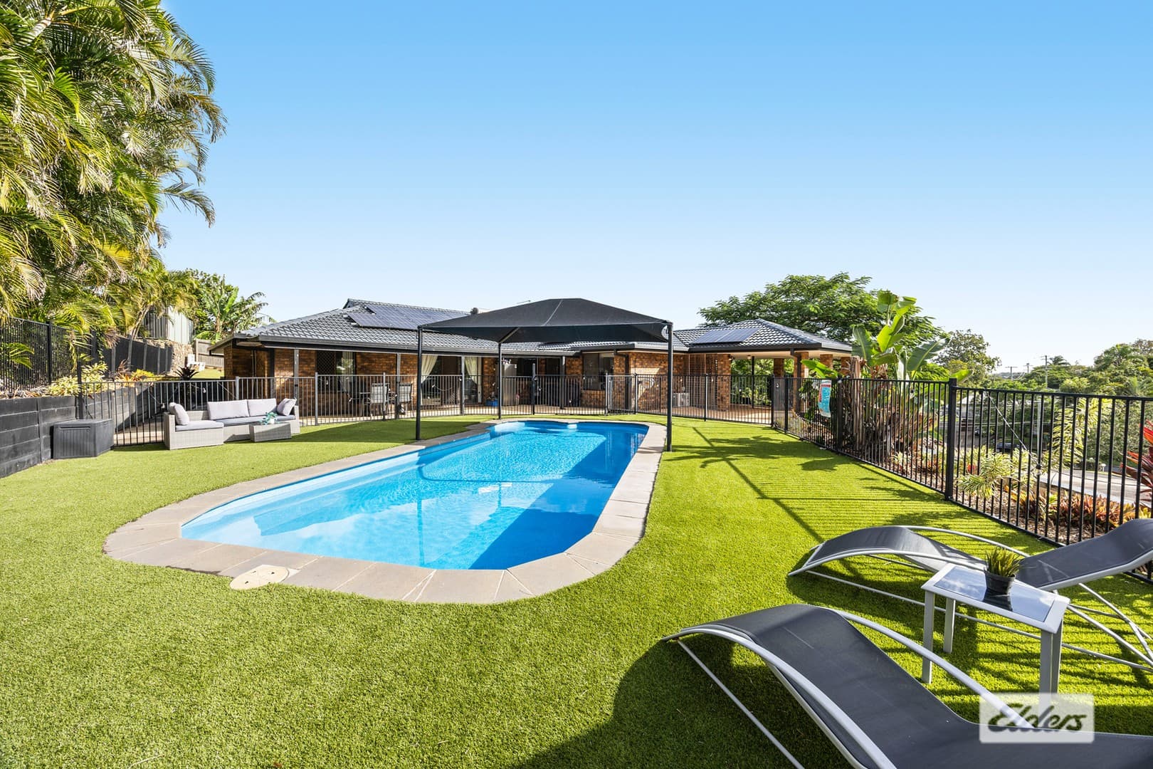 4 Camber Court, Shailer Park — photo 1 of 5