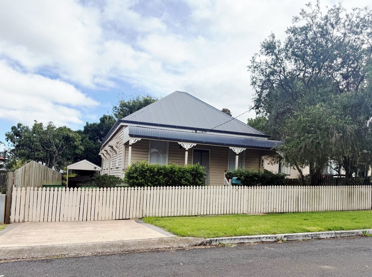 11 Kennedy Street, North Toowoomba — photo 1 of 5