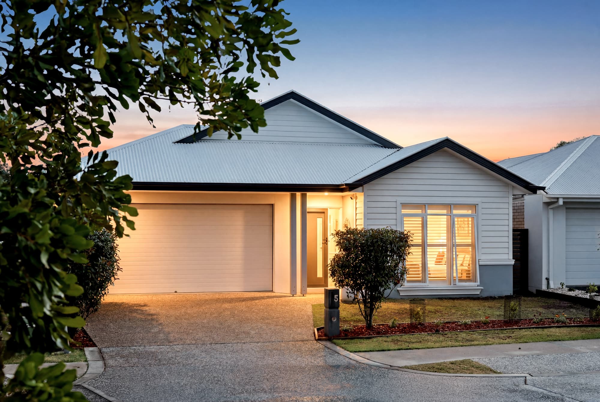 5 Byron Avenue, Newport — photo 1 of 23