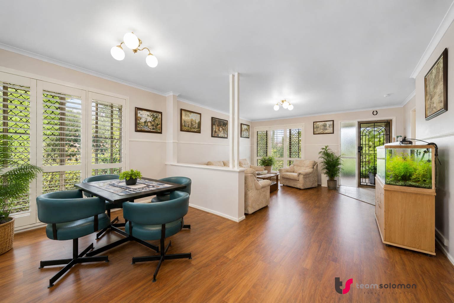 4 Wicks Court, Alexandra Hills — photo 1 of 5