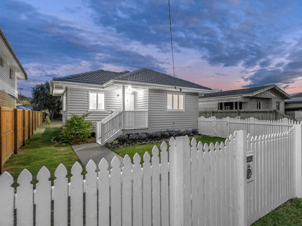 56 Drouyn Street, Deagon — photo 1 of 5