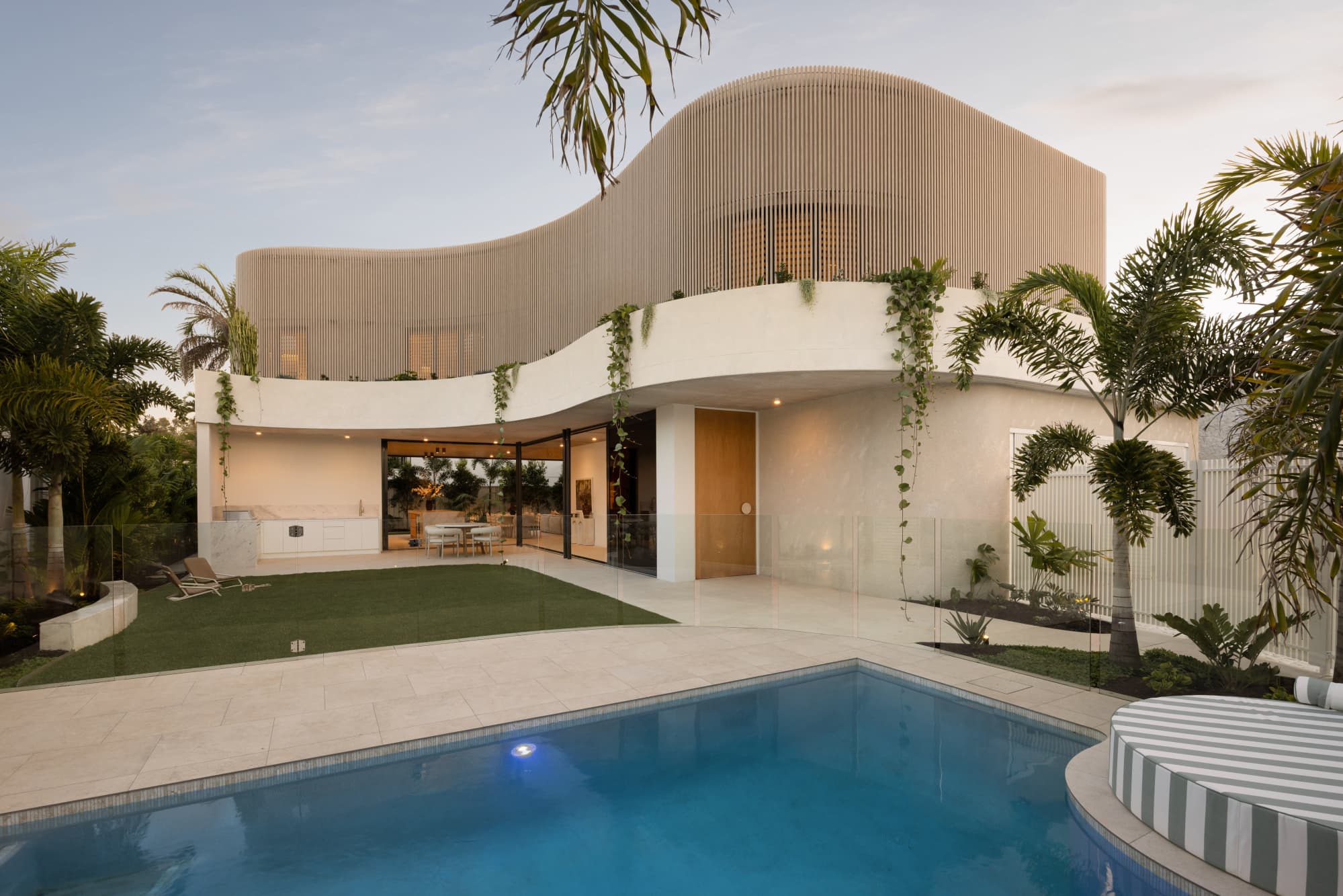 10 Mawarra Street, Buddina — photo 1 of 5