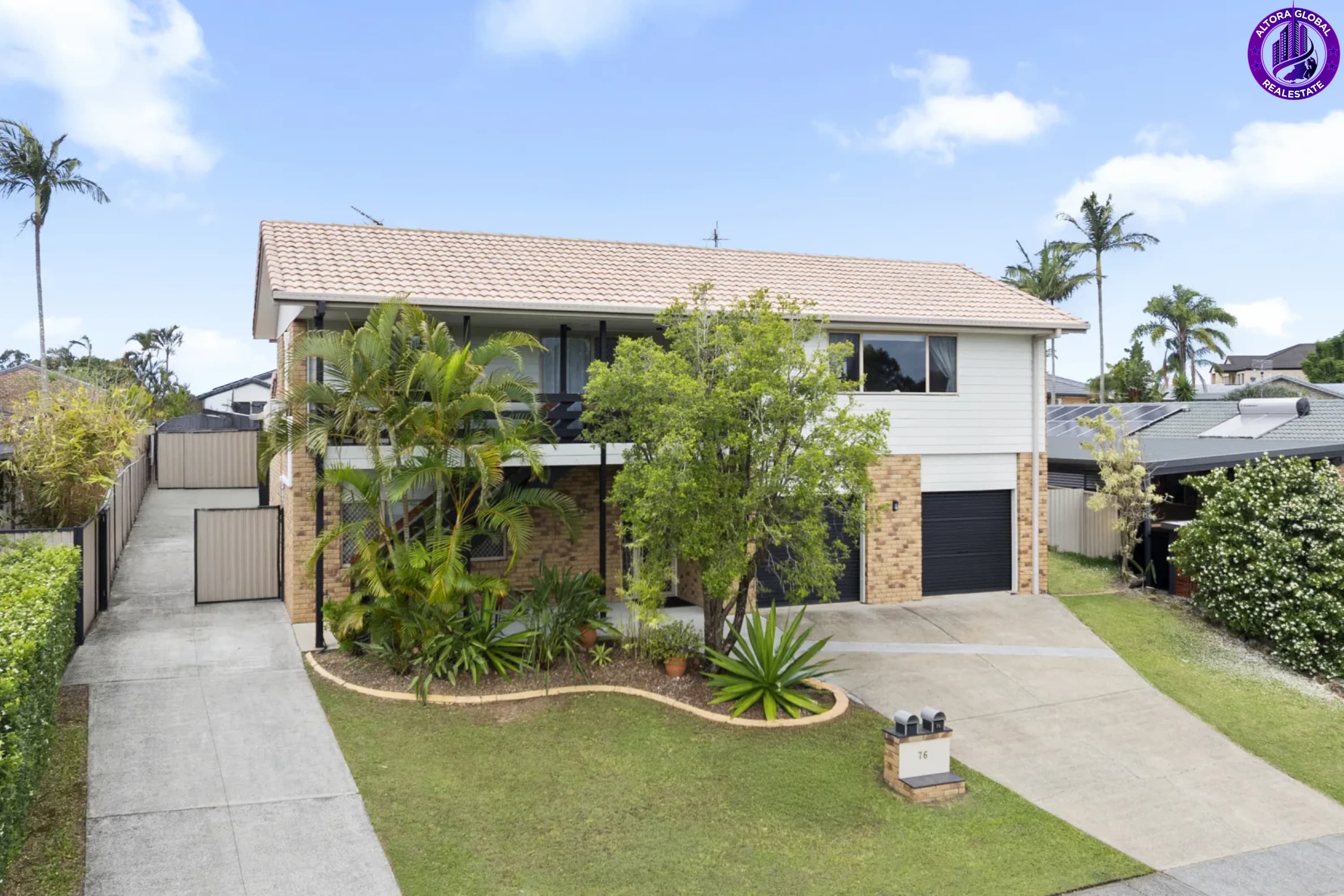 76 HICKEY WAY, Carrara — photo 1 of 5