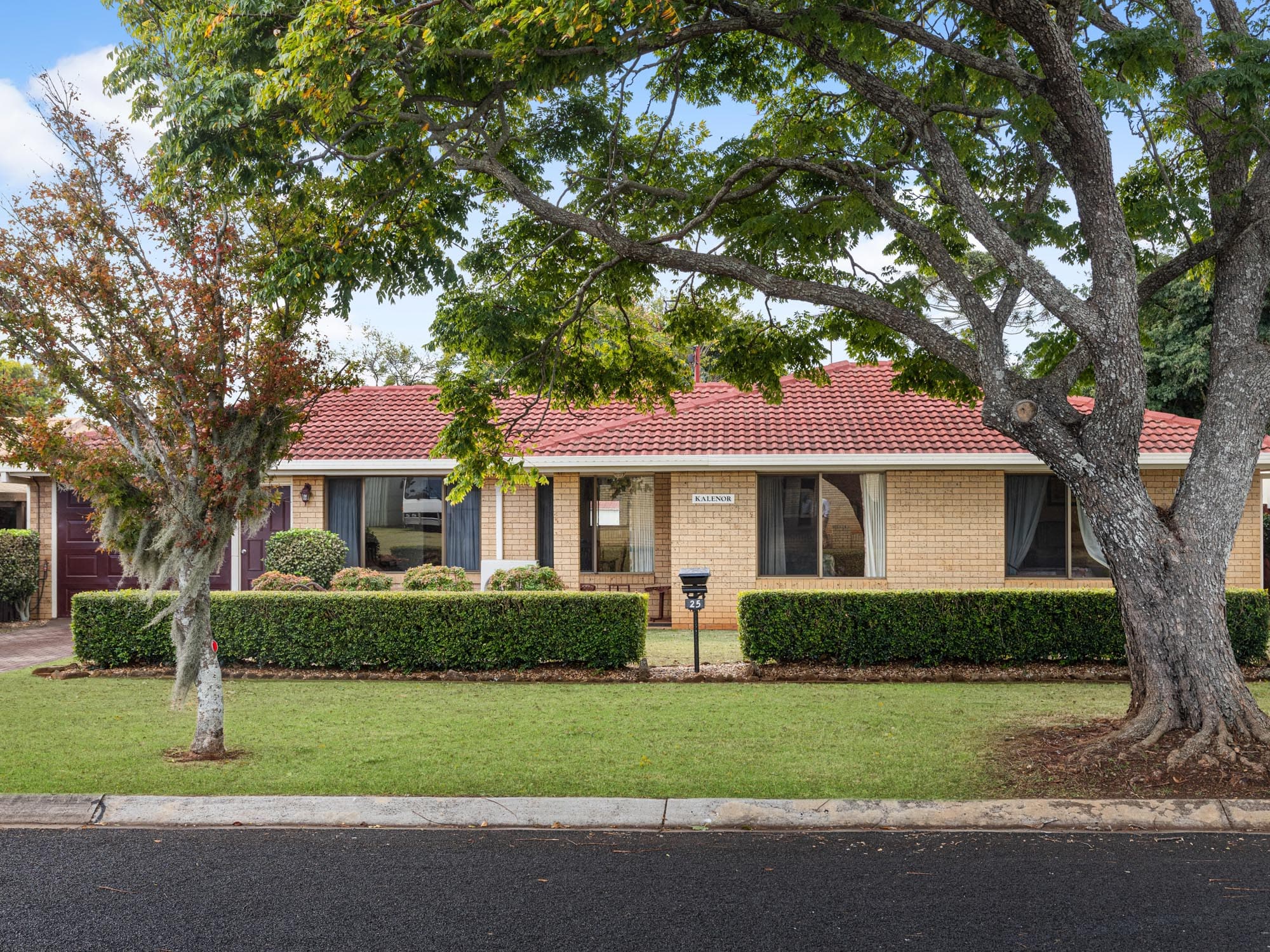 25 Brangus Street, Harristown — photo 1 of 5