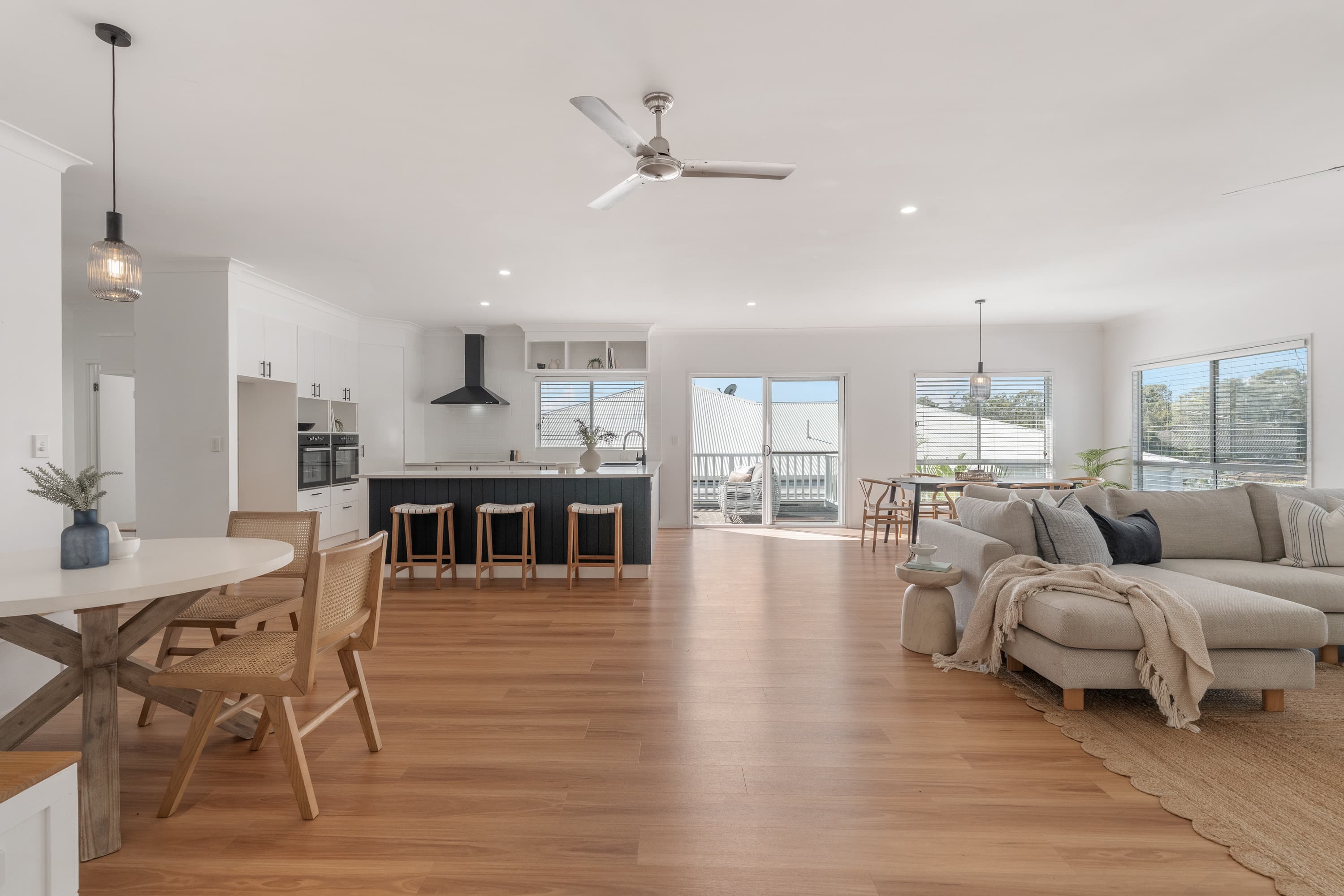 26 Snowwood Street, Reedy Creek — photo 1 of 5