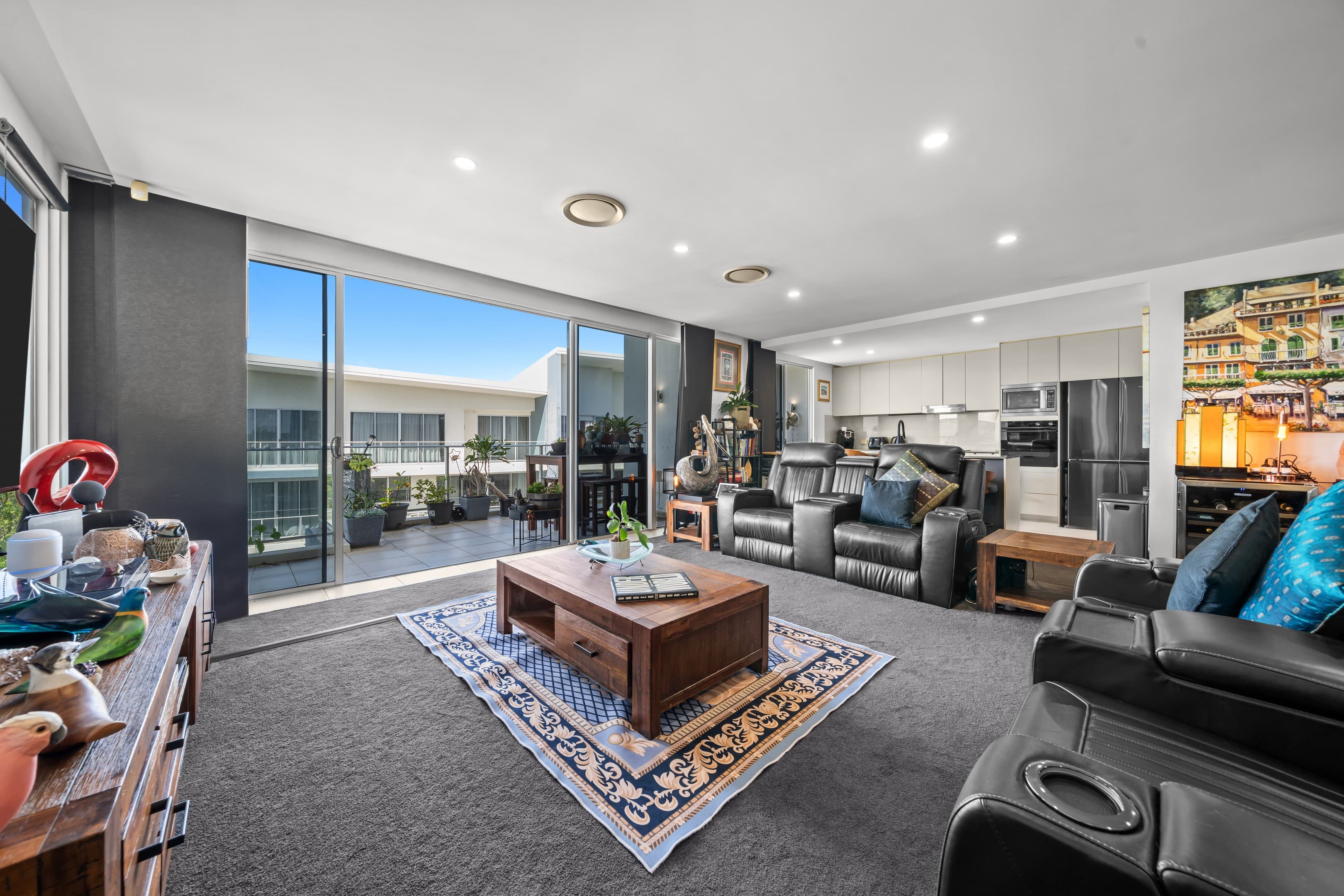 1404/2 Activa Way, Hope Island — photo 1 of 5