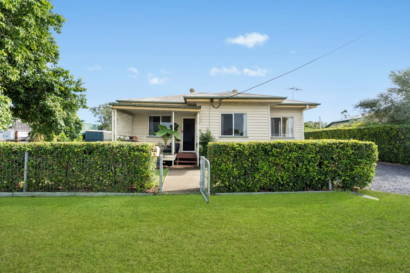 5 Walloon Road, Rosewood — photo 1 of 5