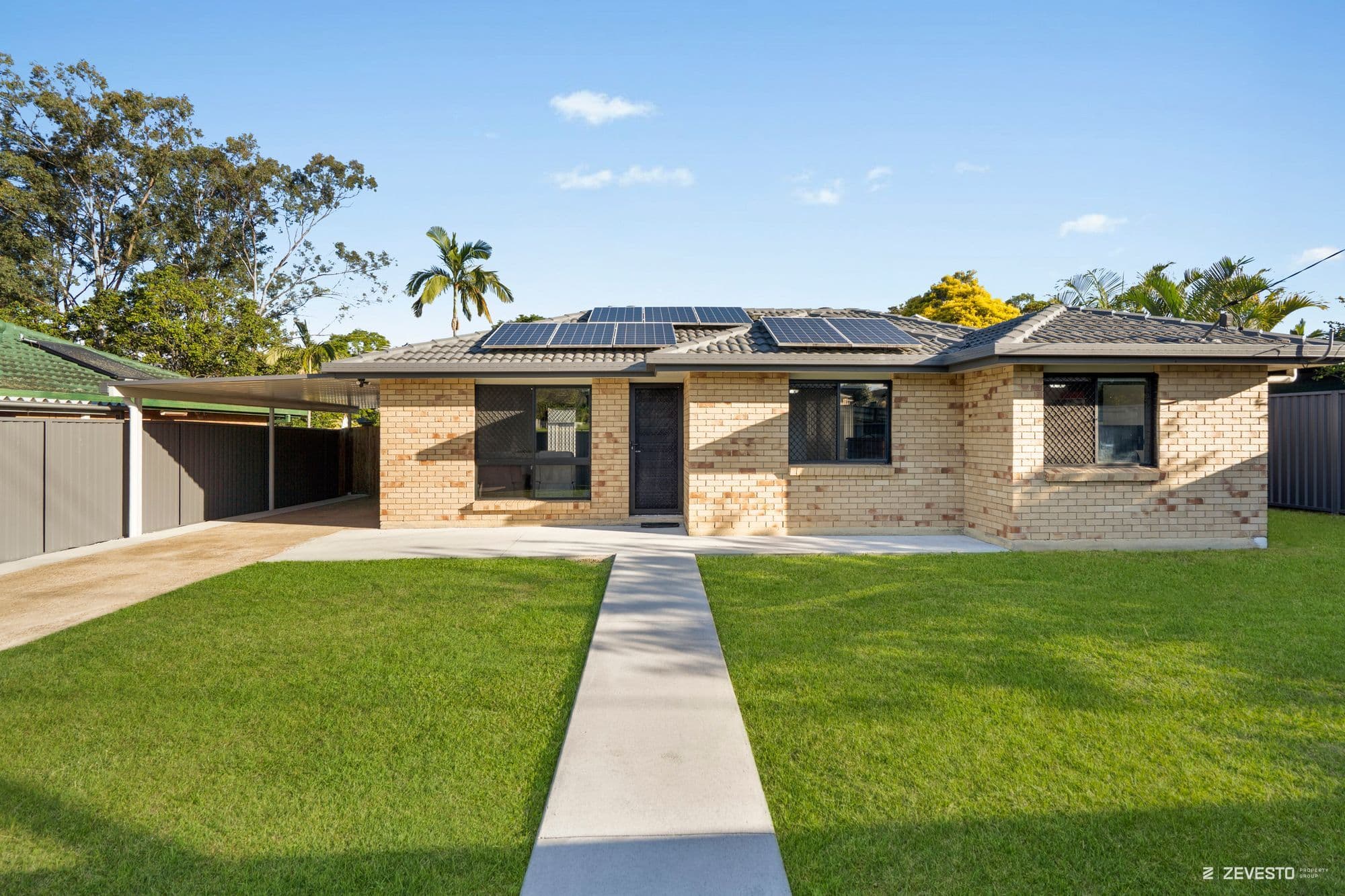 40 Coronation Road, Boronia Heights — photo 1 of 5