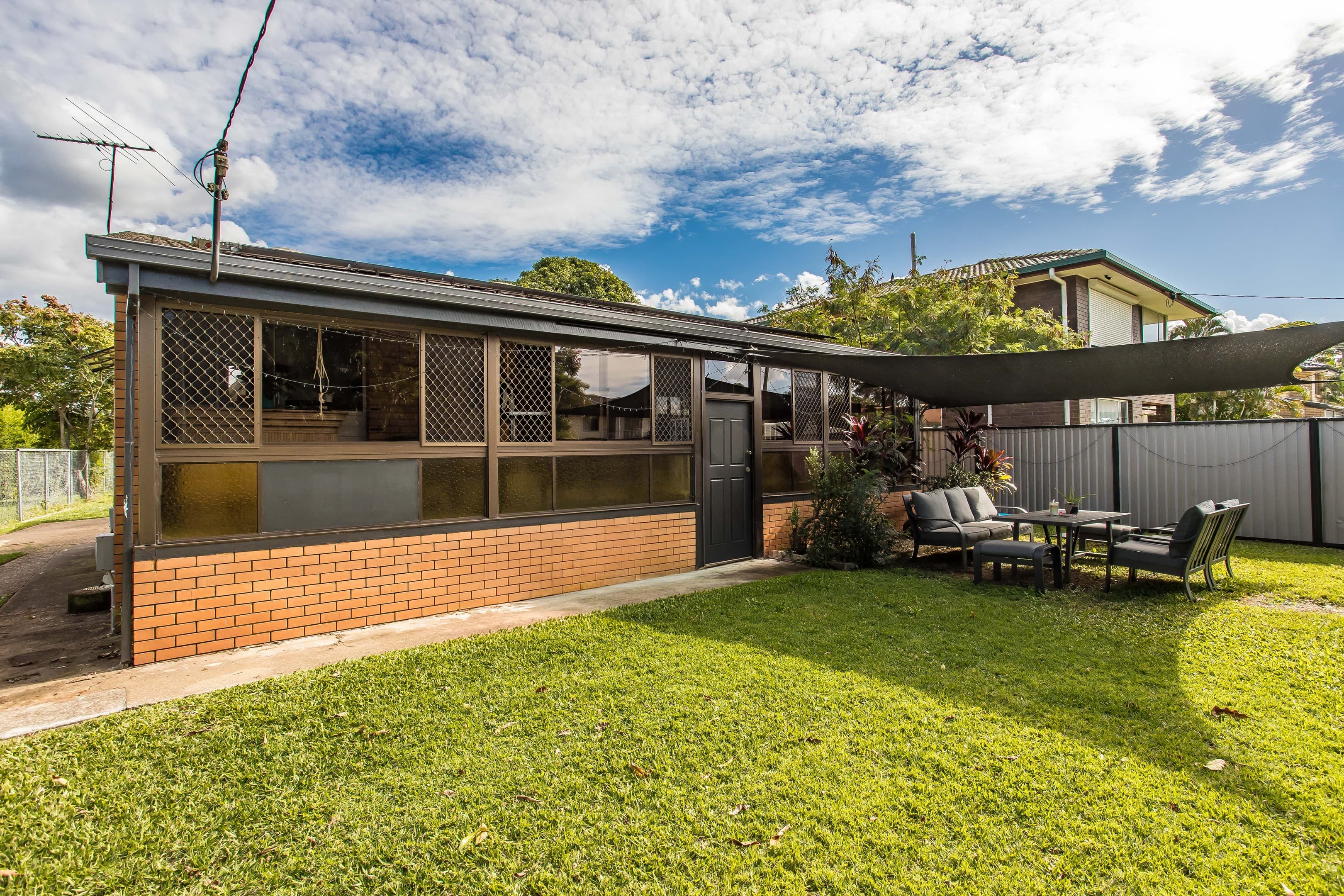 5 Evelyn Street, Kallangur — photo 1 of 5