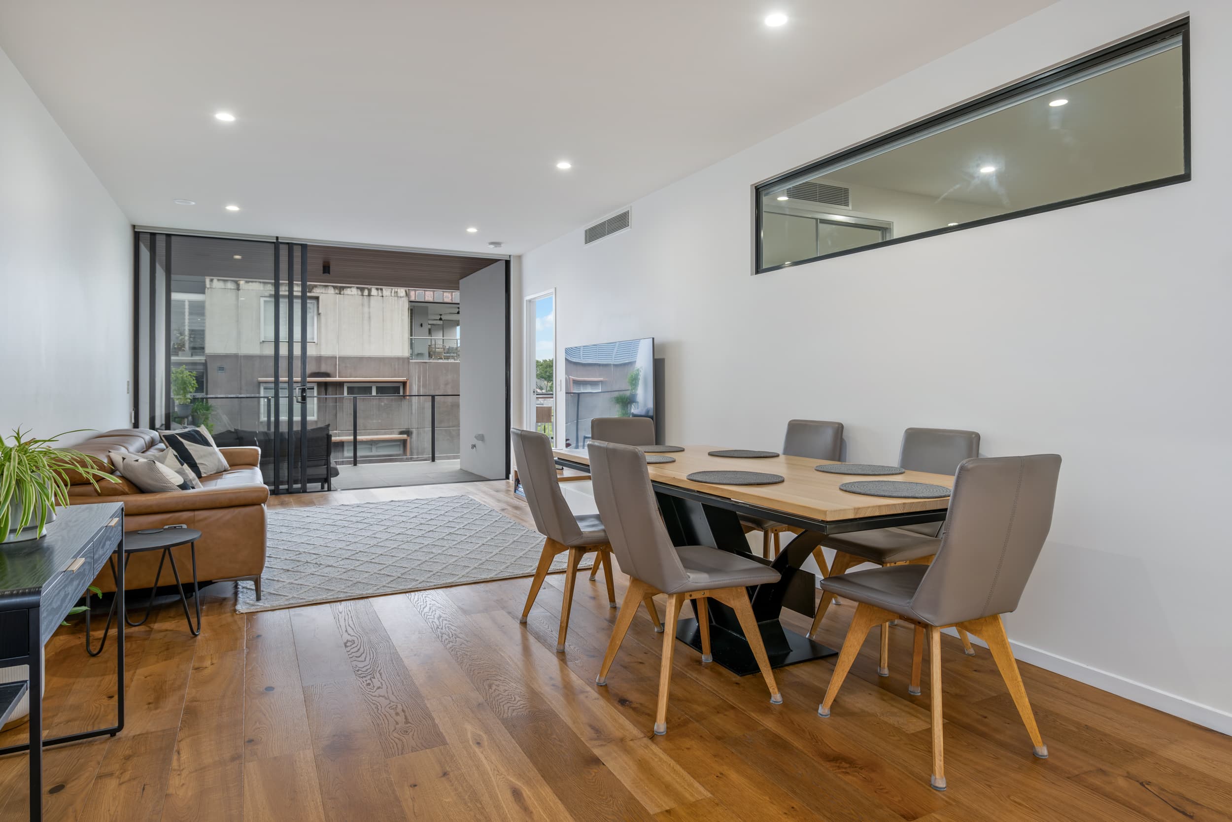 607/50 Ferry Road, West End — photo 1 of 5