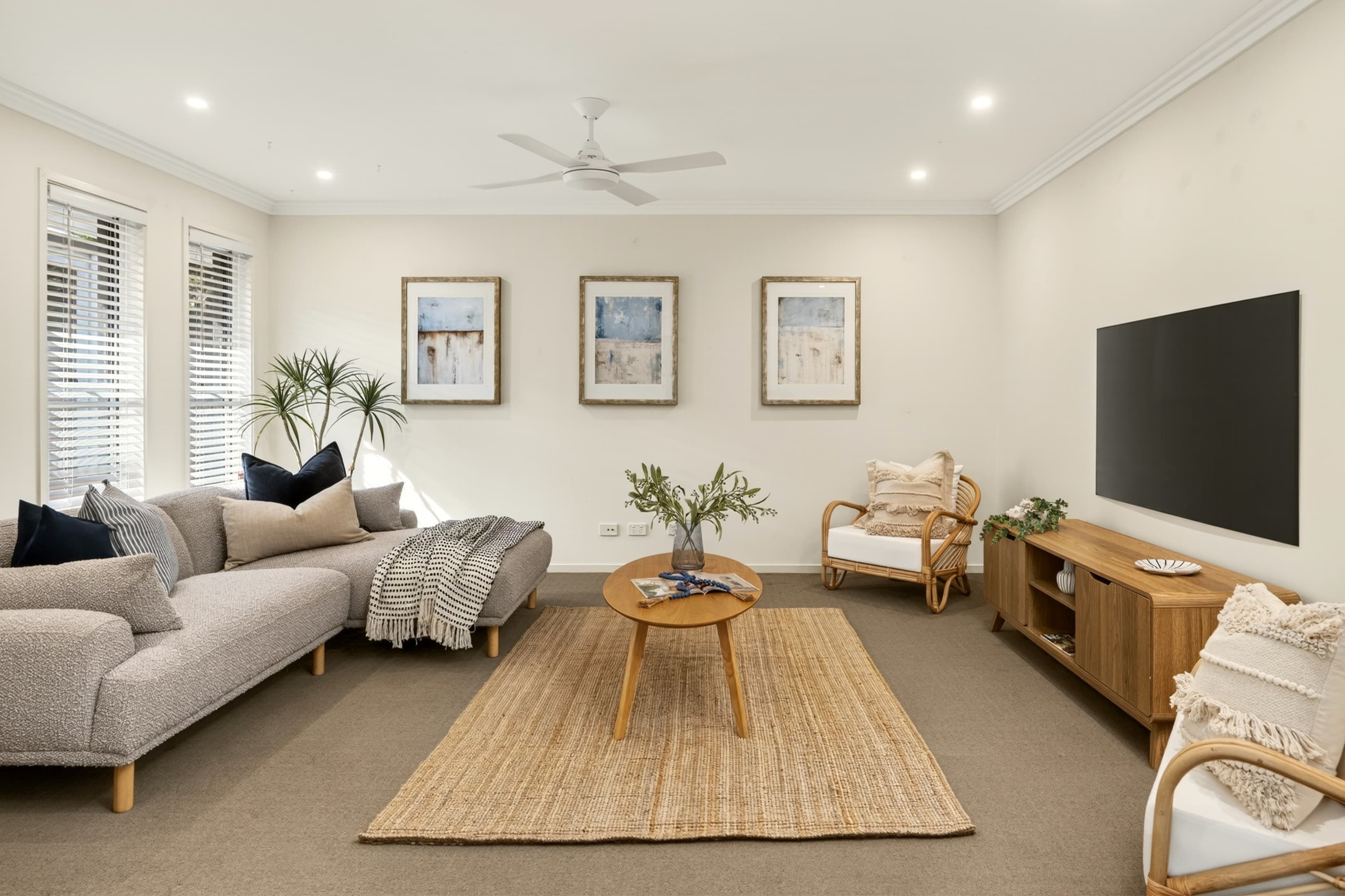 42 Sandhurst Crescent, Peregian Springs — photo 1 of 5