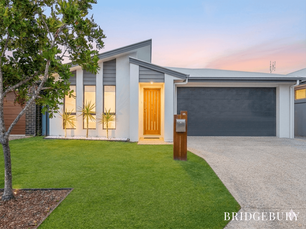 65 Adelaide Circuit, Baringa — photo 1 of 5