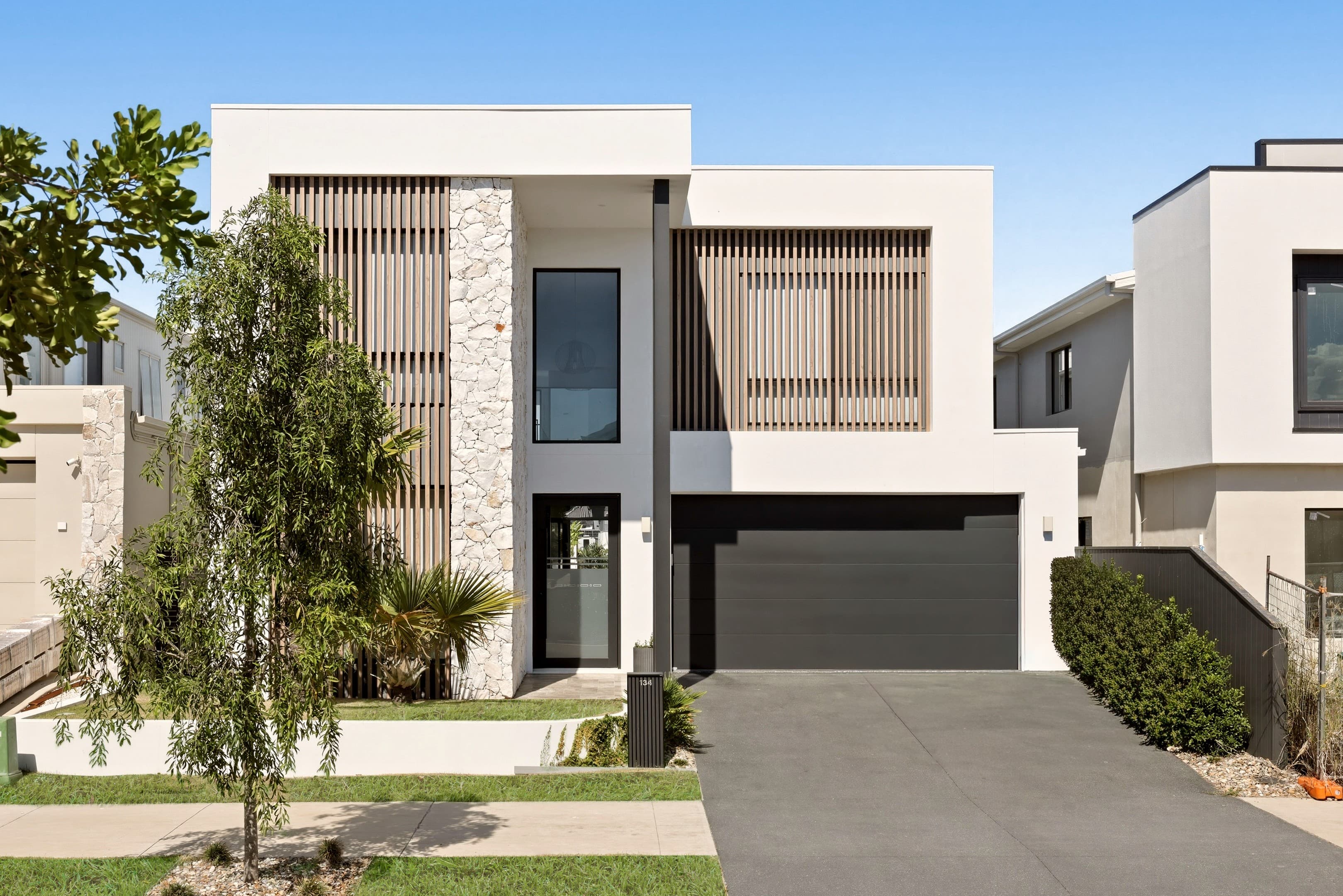134 Coolum Parade, Newport — photo 1 of 4