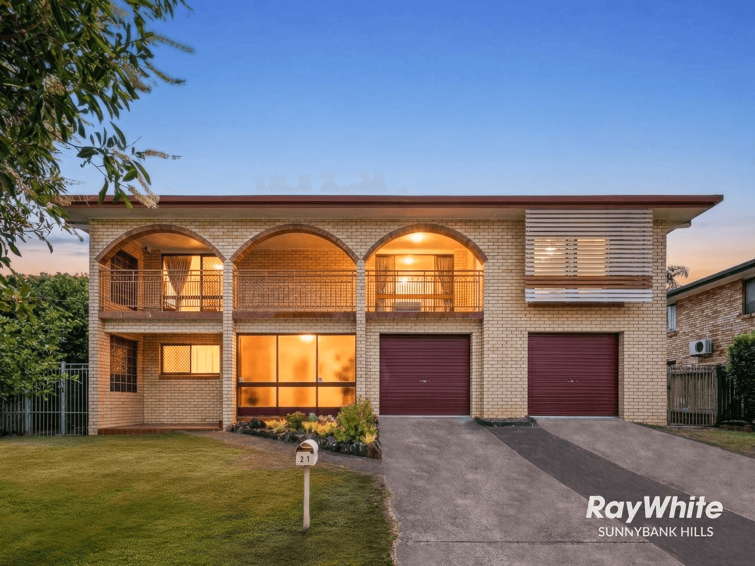 21 Pompadour Street, Sunnybank Hills — photo 1 of 5