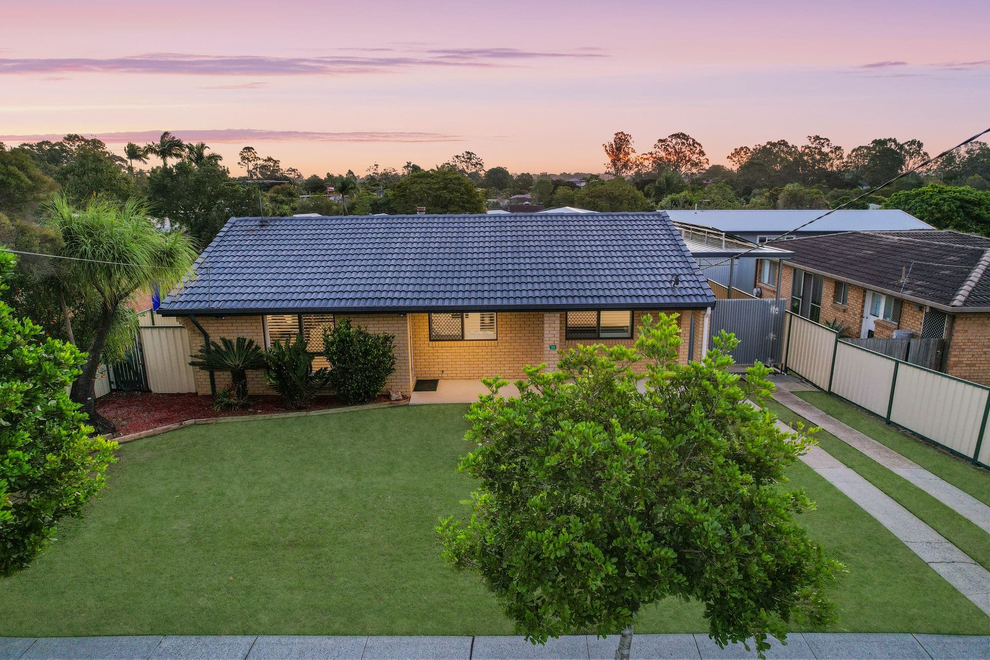38 Montrose Avenue, Bethania — photo 1 of 5