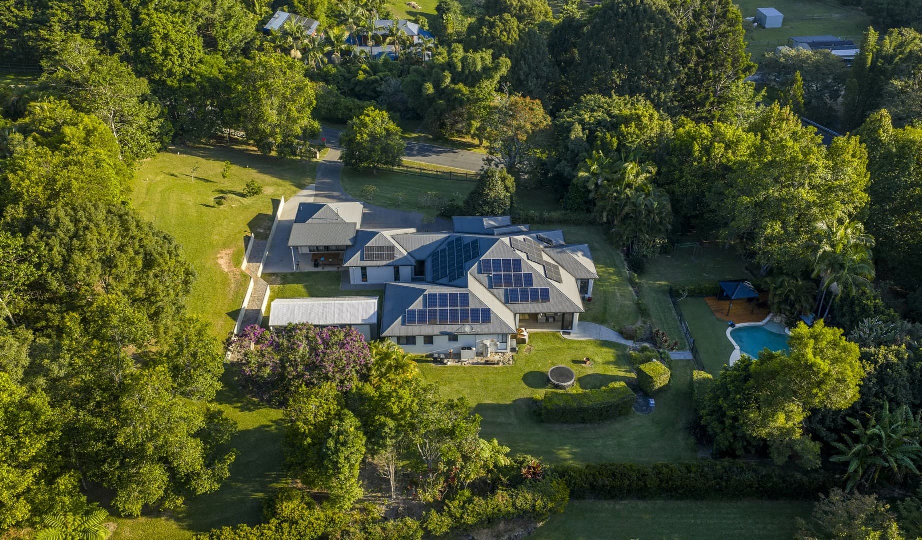 9 Des Quinlan Crescent, Tallebudgera — photo 1 of 5