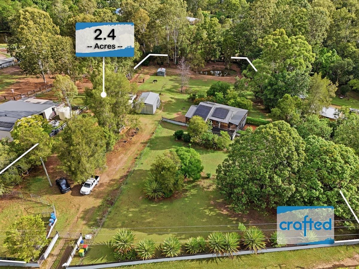 13 Lyon Drive, New Beith — photo 1 of 5