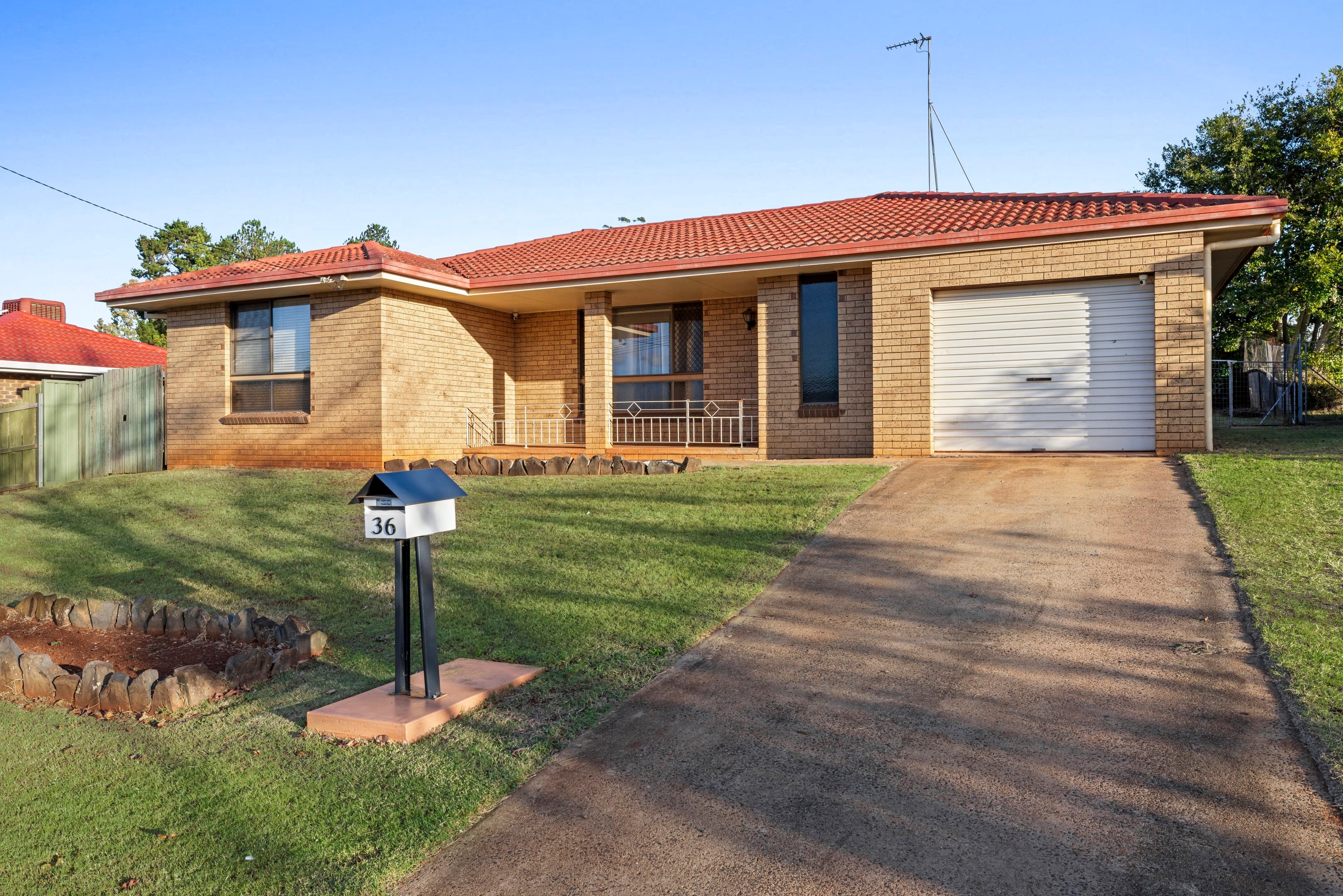 36 Champagne Crescent, Wilsonton Heights — photo 1 of 5