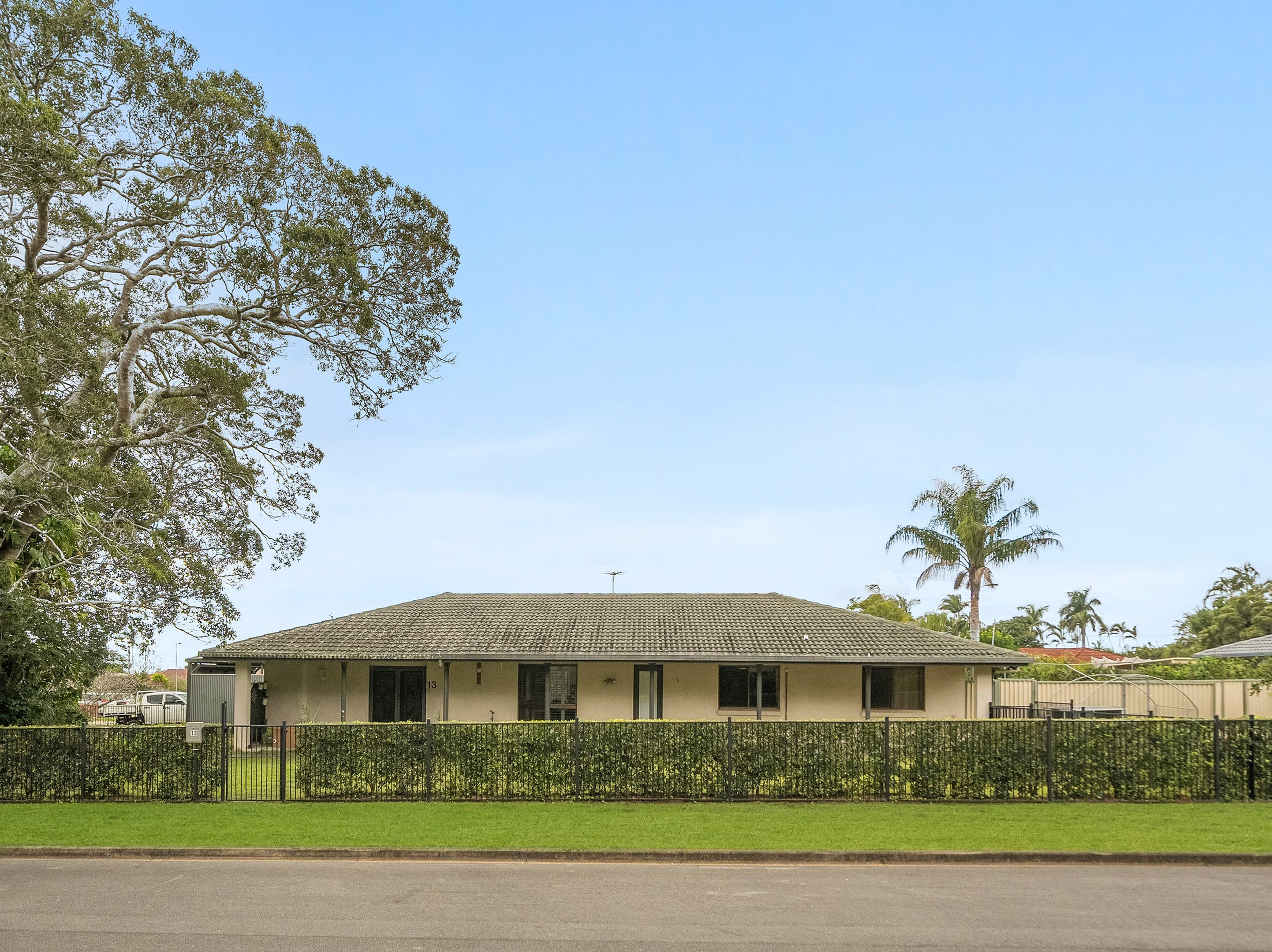 13 Chestnut Drive, Murrumba Downs — photo 1 of 17