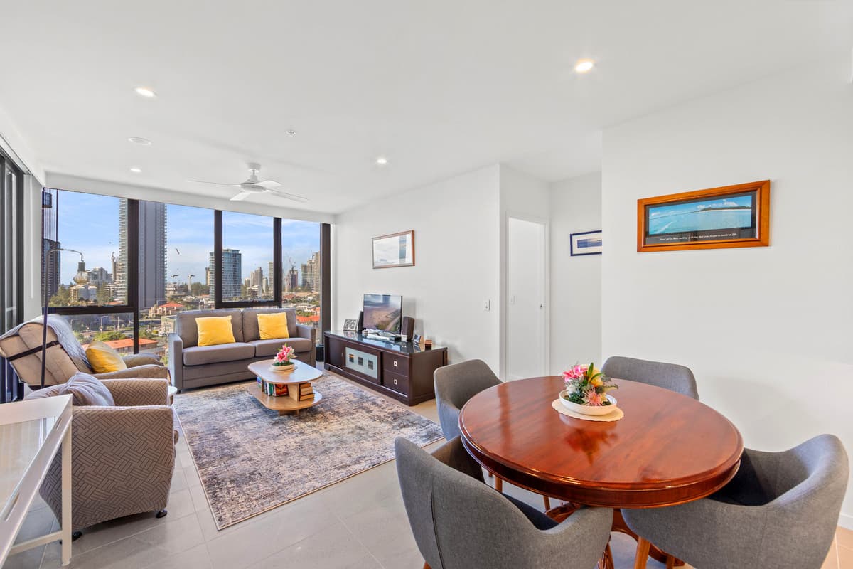 1108/15-17 Cannes Avenue, Surfers Paradise — photo 1 of 5