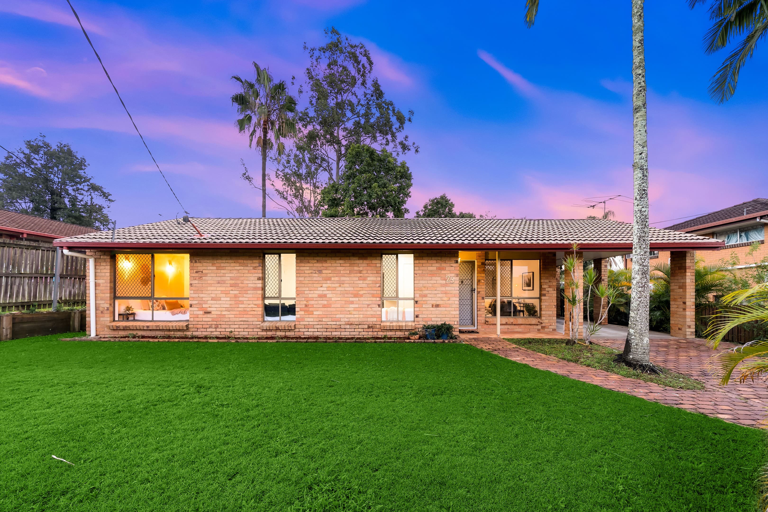 23 Woodland Crescent, Browns Plains — photo 1 of 23