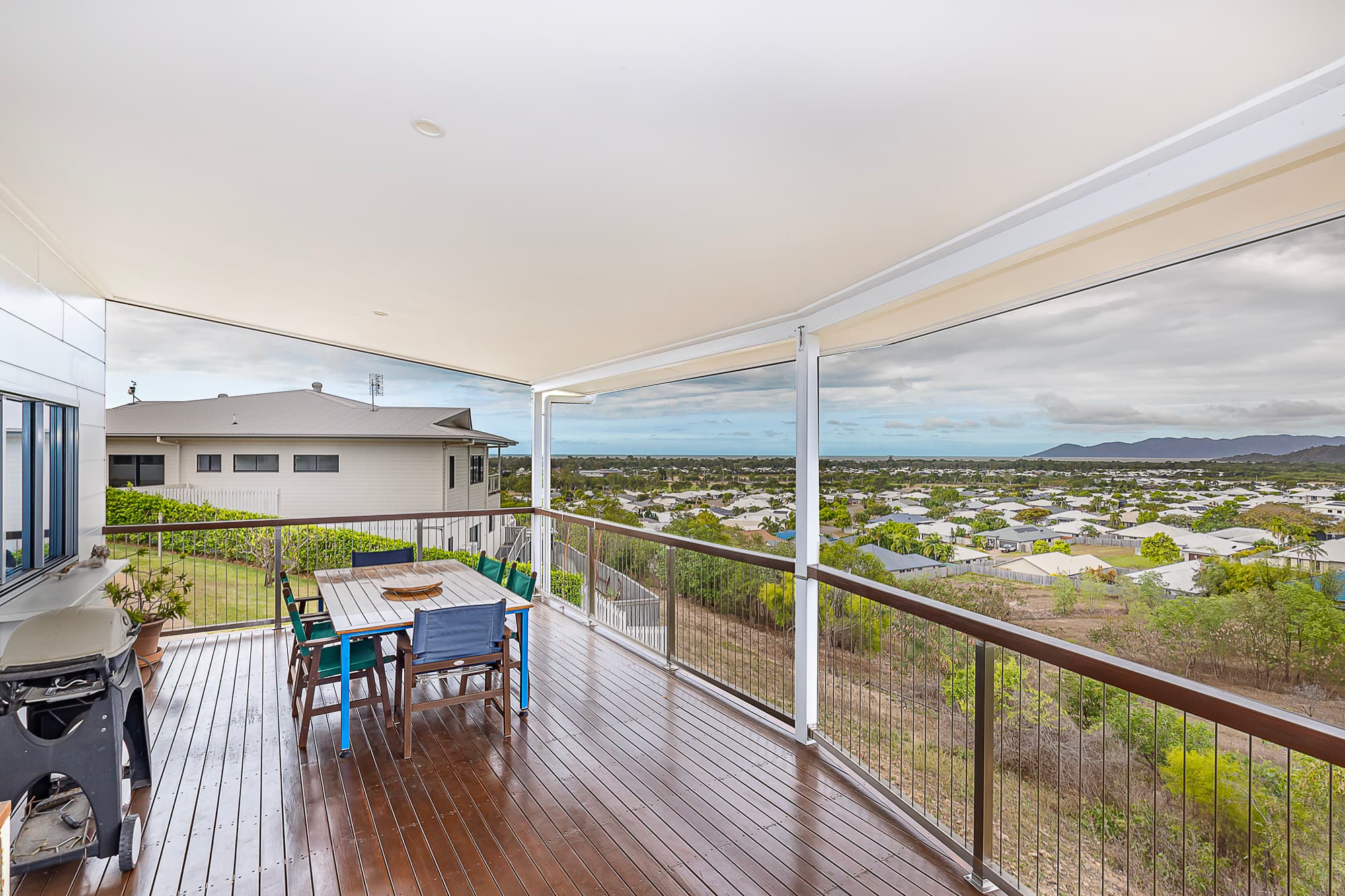 9 Harrier Court, Bushland Beach — photo 1 of 5