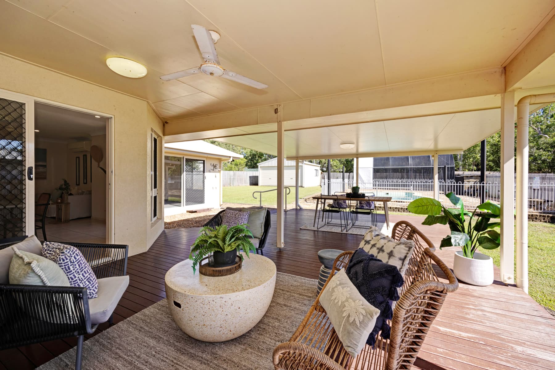 10 Goicoechea Drive, Bushland Beach — photo 1 of 13
