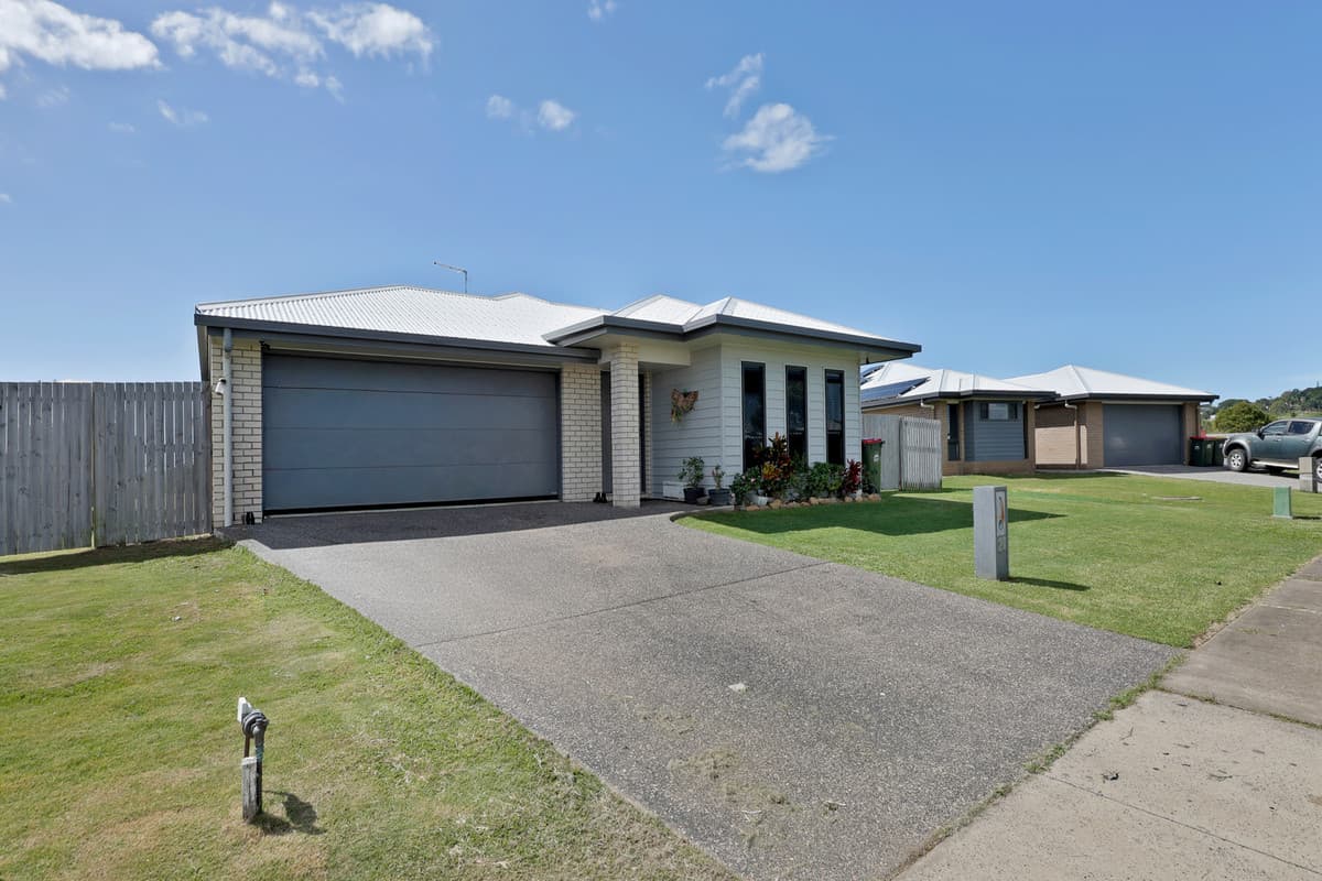 20 Devereux Street, Rural View — photo 1 of 5