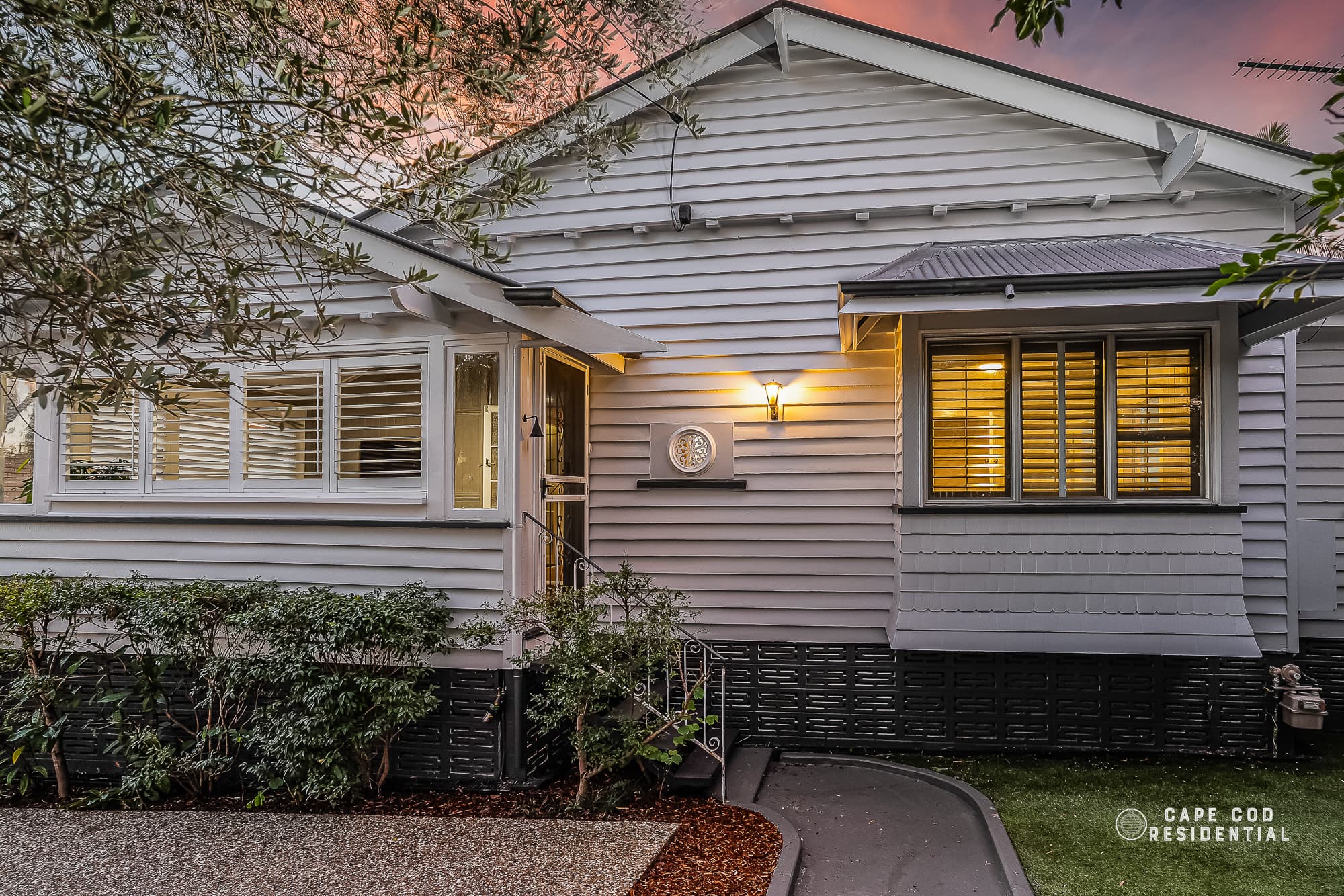 17 Devoy Street, Ashgrove — photo 1 of 5