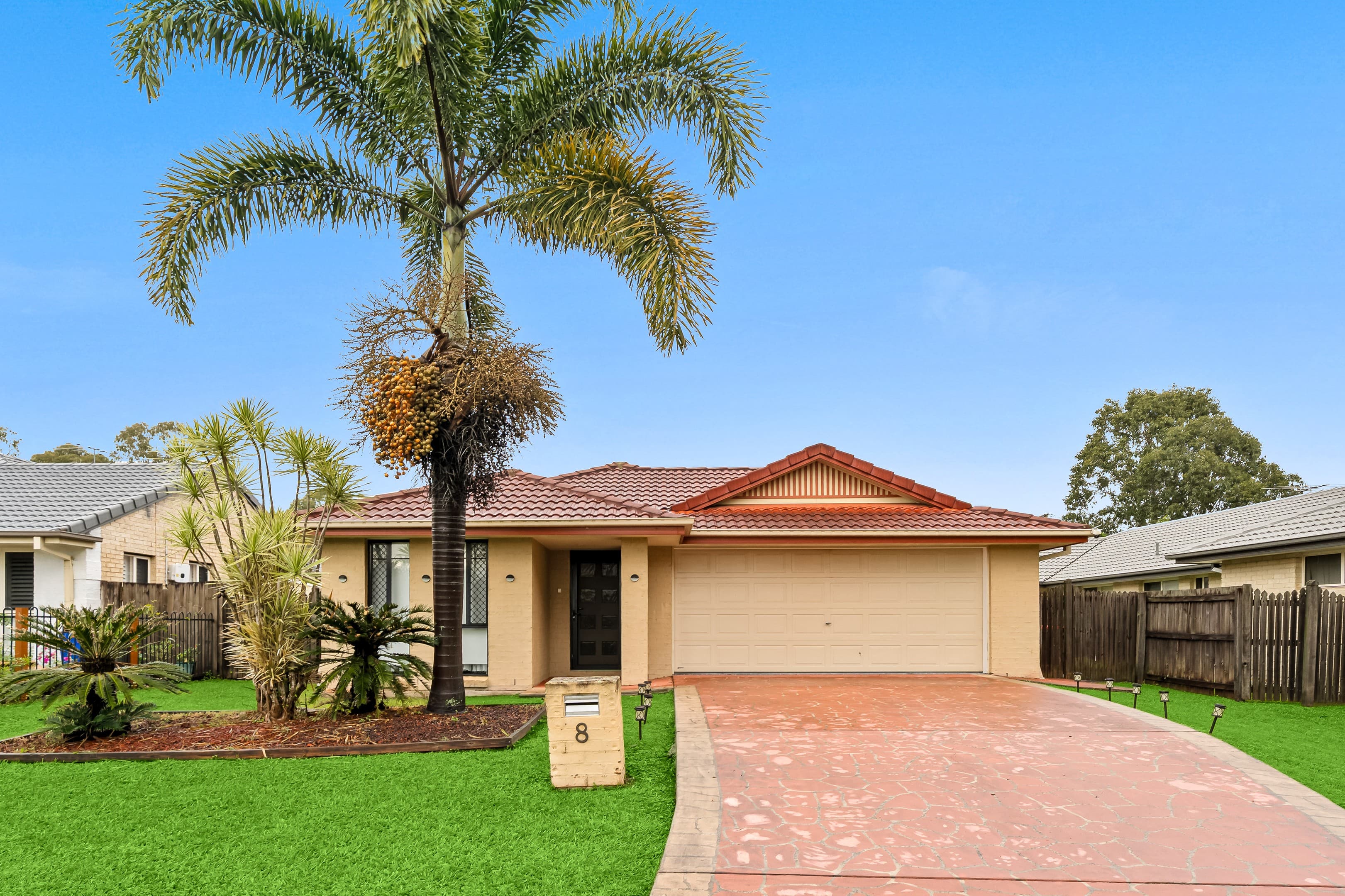 8 Reid Court, Bracken Ridge — photo 1 of 5