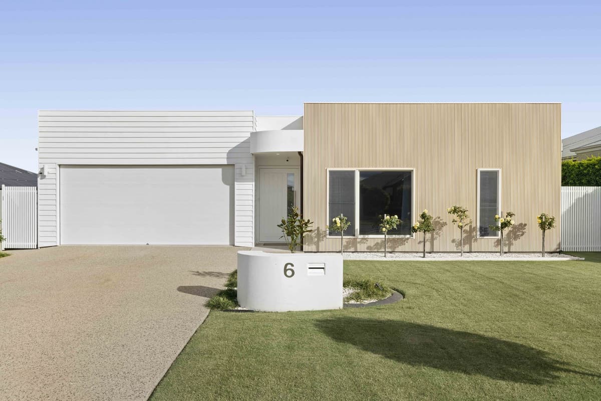 6 Aitken Street, Kearneys Spring — photo 1 of 5