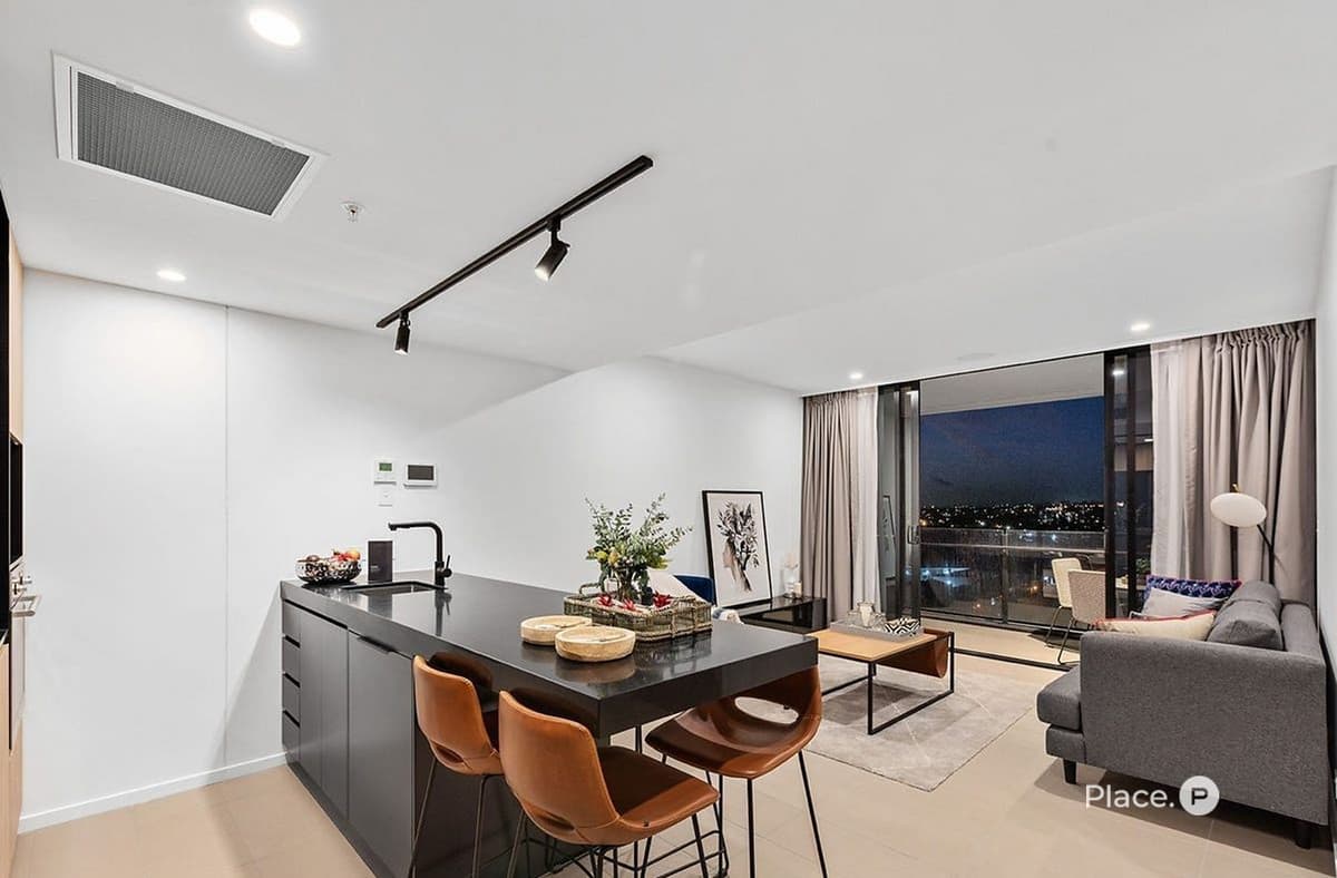 809/19 Deshon Street, Woolloongabba — photo 1 of 5