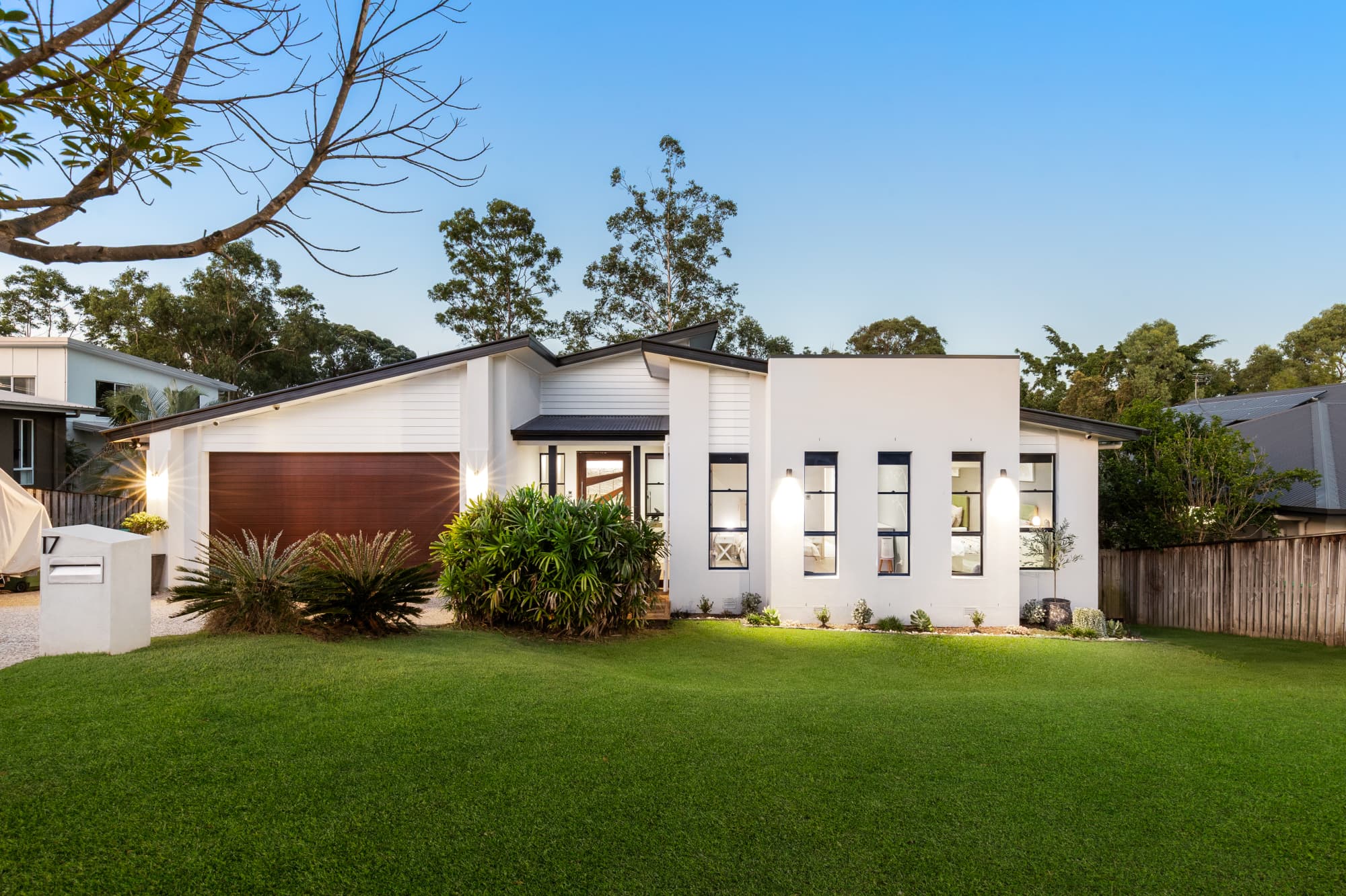 17 Lysterfield Rise, Upper Coomera — photo 1 of 5