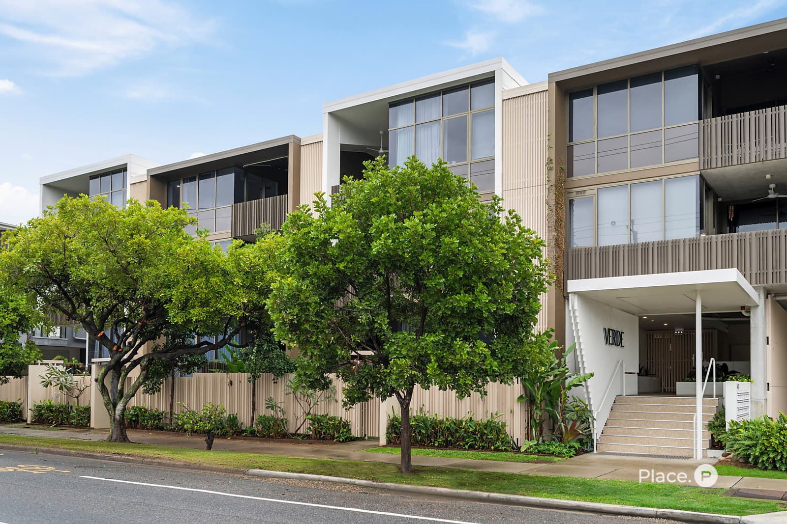 15/400 Hawthorne Road, Bulimba — photo 1 of 5