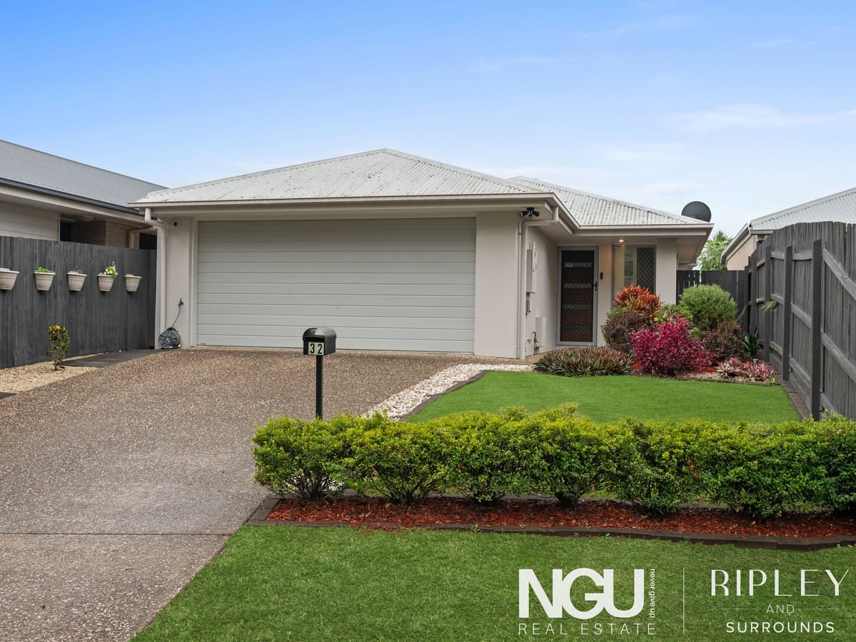 32 Walter Williams Crescent, Redbank Plains — photo 1 of 5