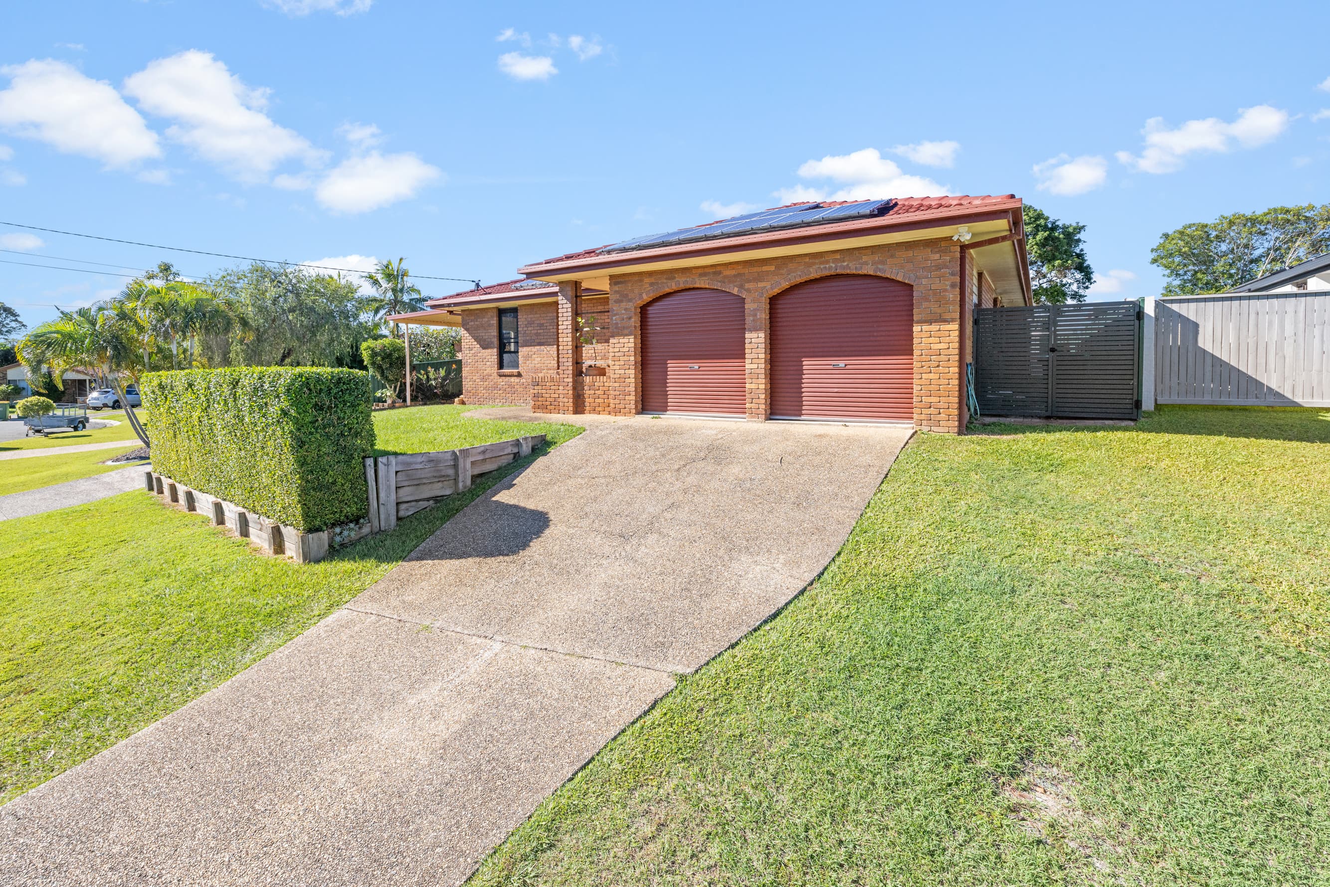 15 Law Place, Alexandra Hills — photo 1 of 5