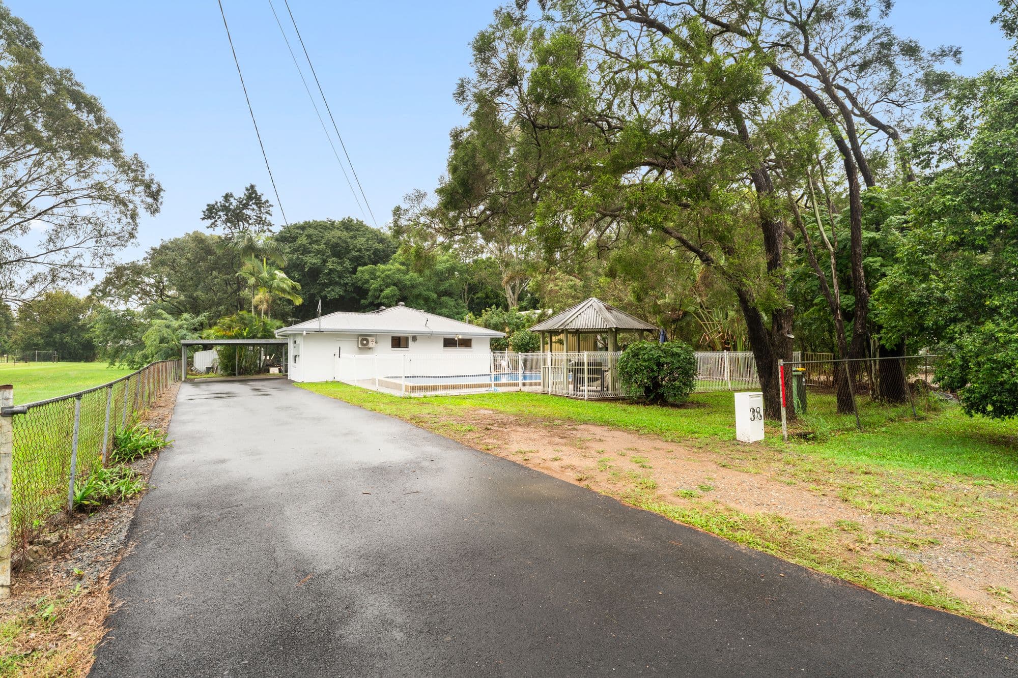 38 William Street, Waterford West — photo 1 of 5