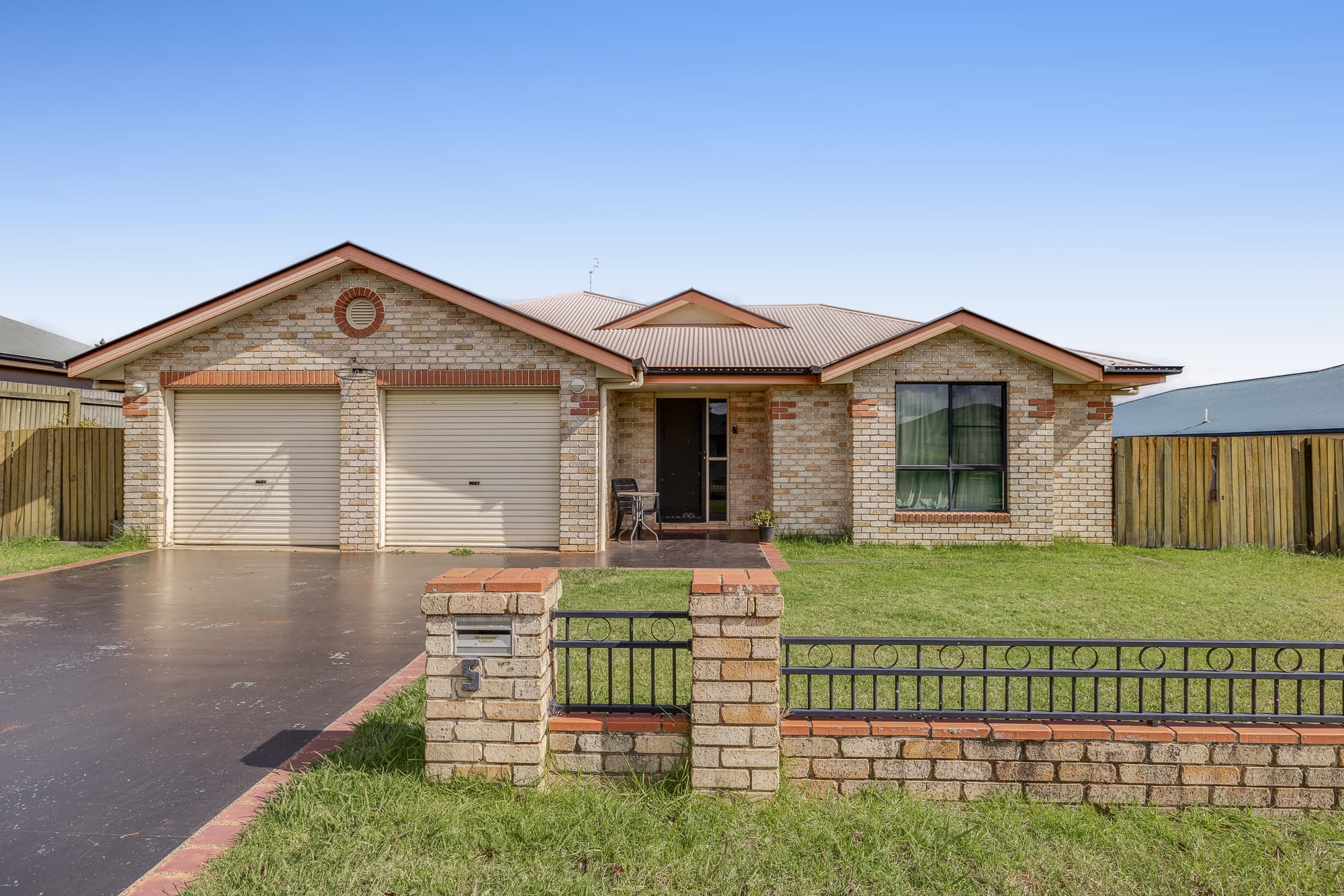 5 Scullin Street, Middle Ridge — photo 1 of 5