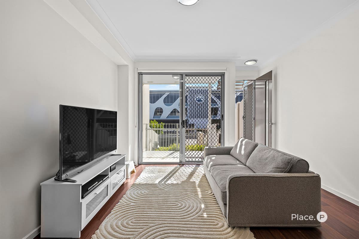 2/5 Daniells Street, Carina — photo 1 of 5