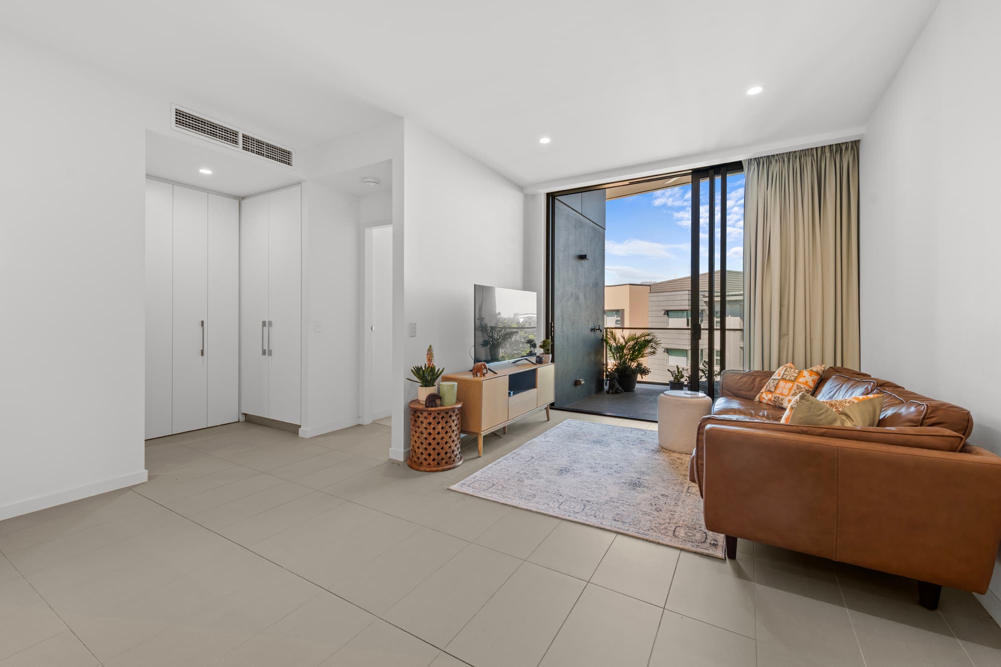 4502/18 Parkside Circuit, Hamilton — photo 1 of 5