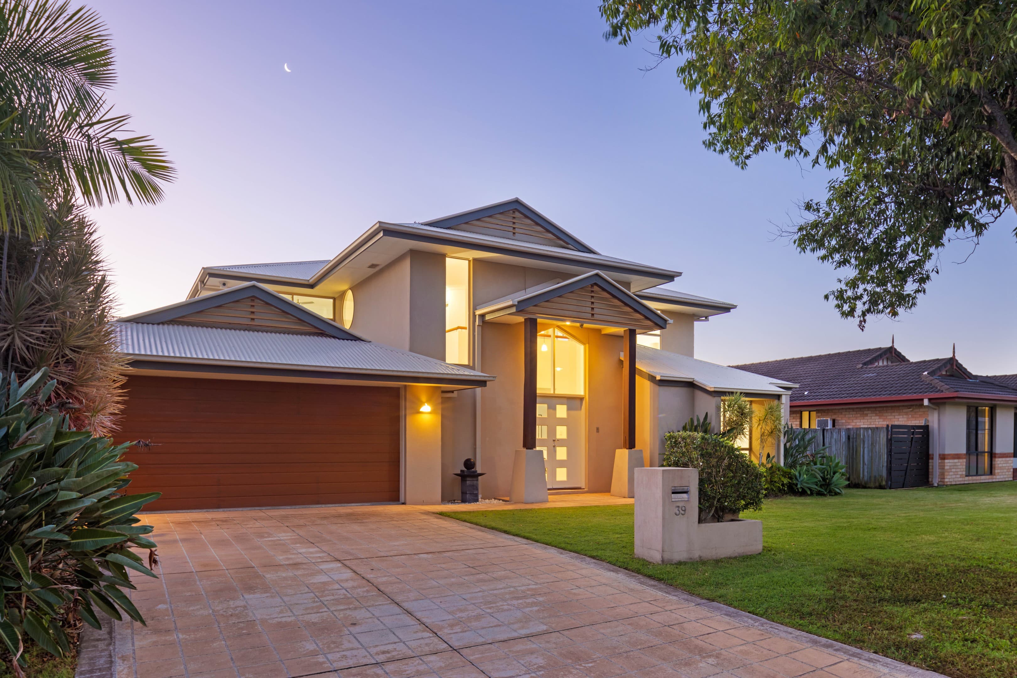 39 Roseapple Circuit, Oxenford — photo 1 of 5