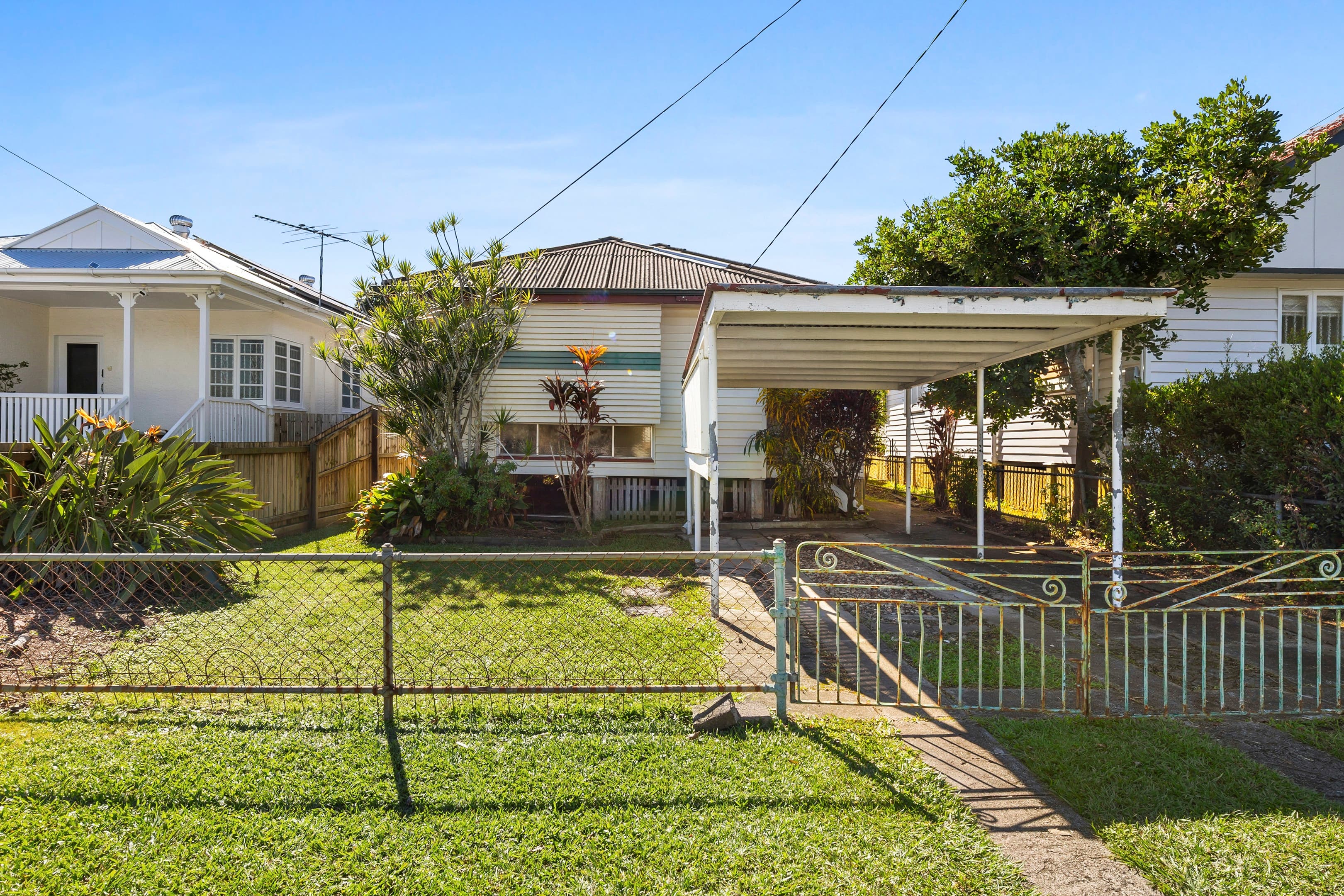 51 Hilda Street, Alderley — photo 1 of 5